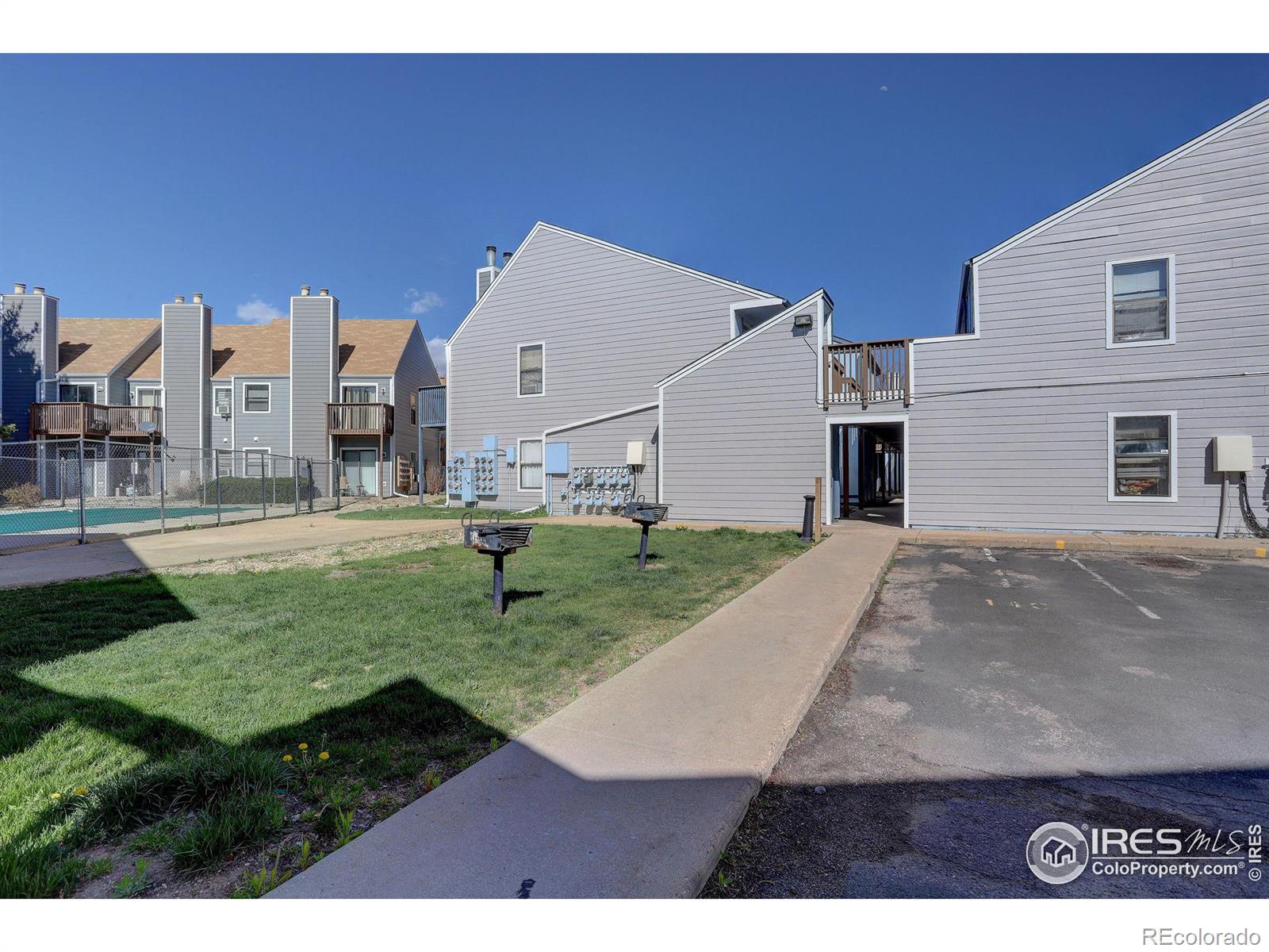 225 E 8th Avenue Unit: D-14