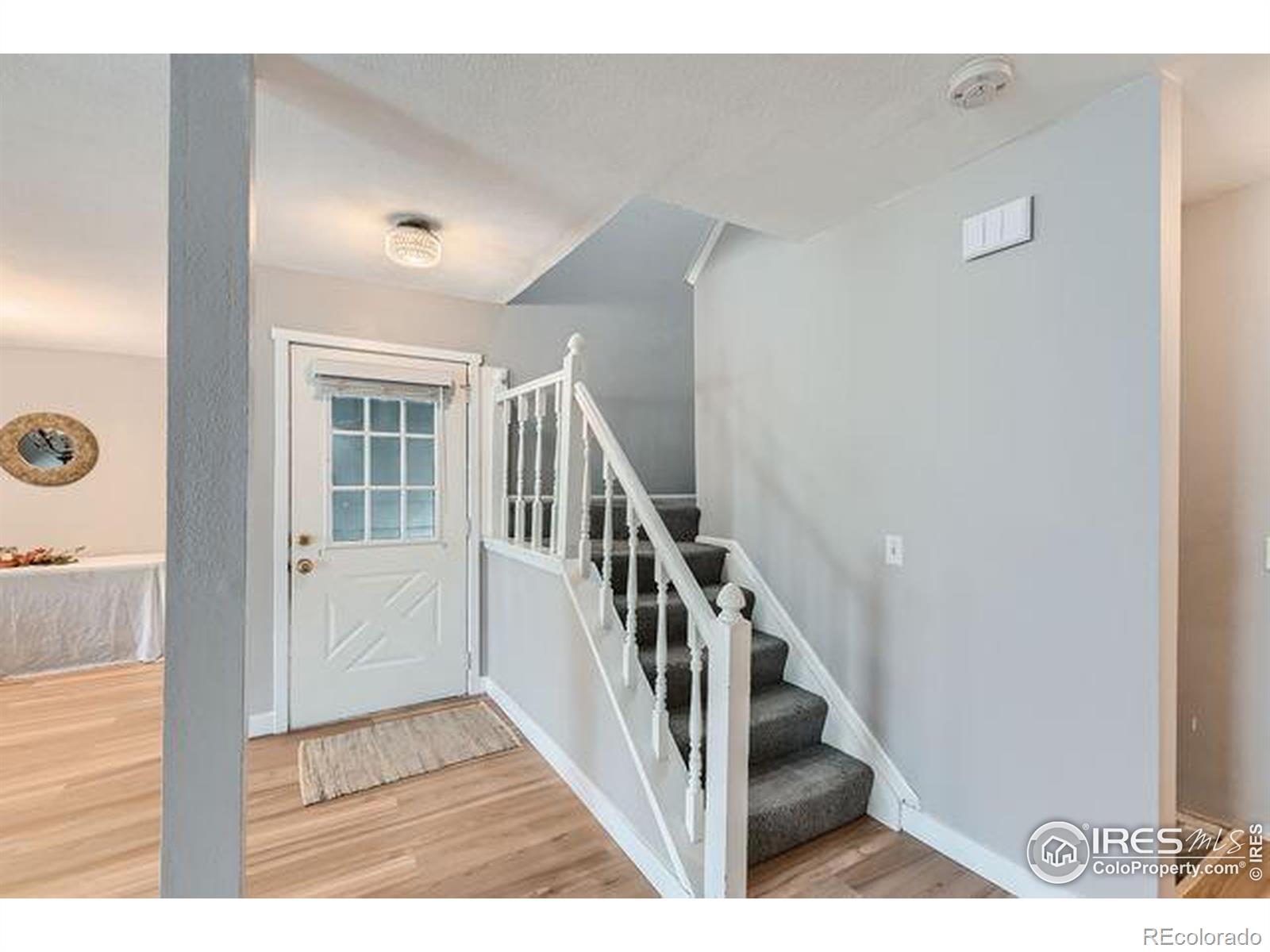 10407 Red Mountain W