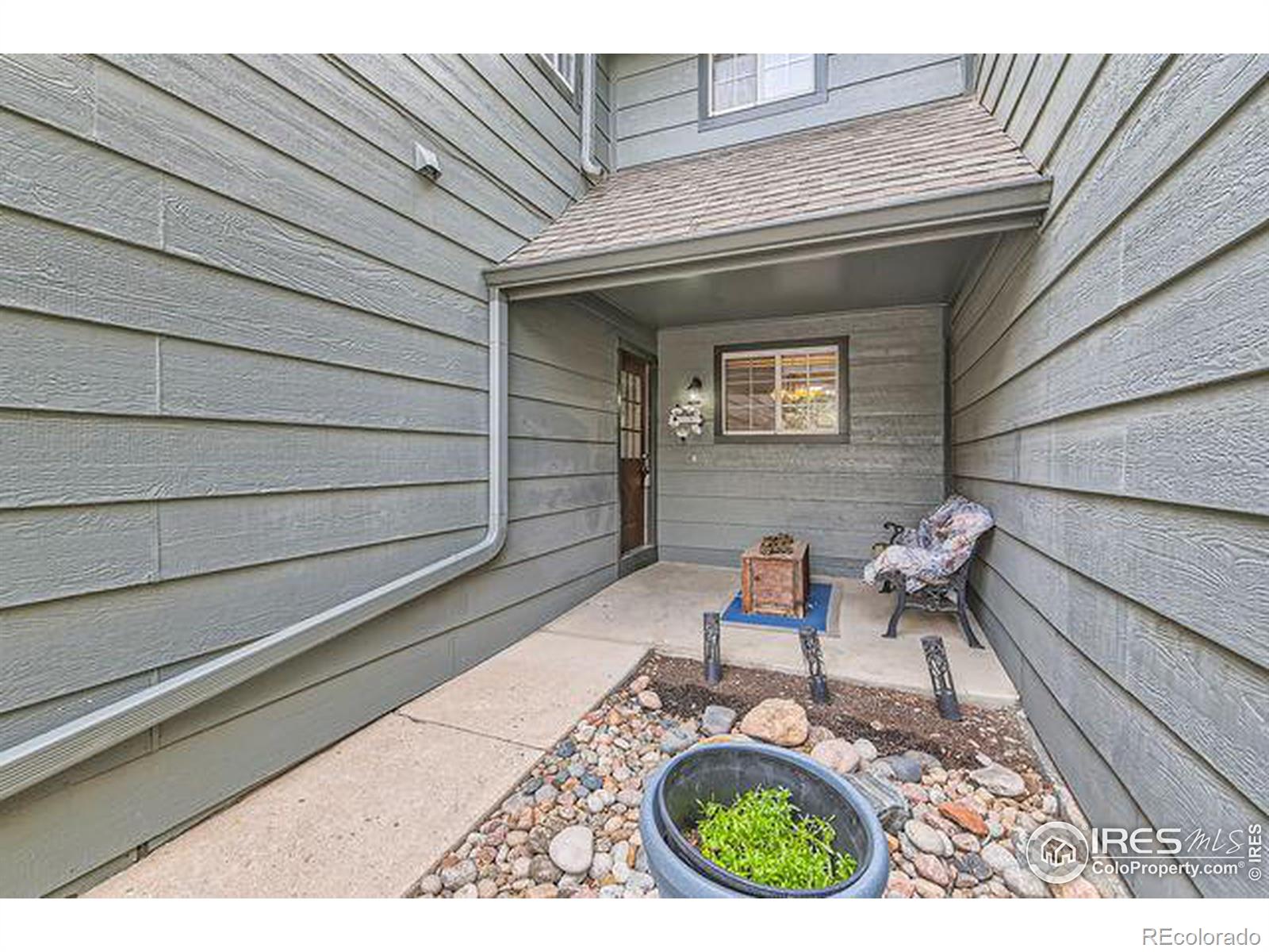 10407 Red Mountain W