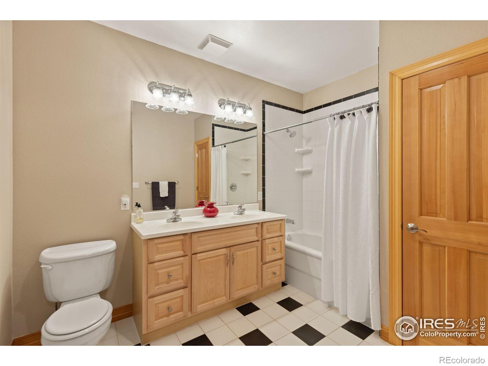 2841 Ironwood Circle