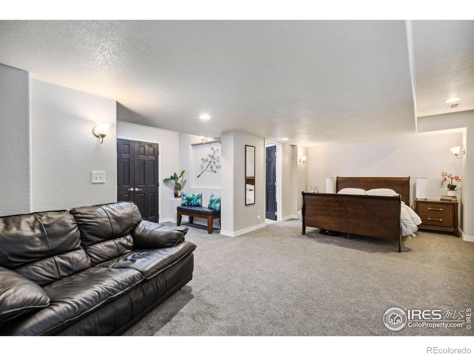 860 Quintana Lane