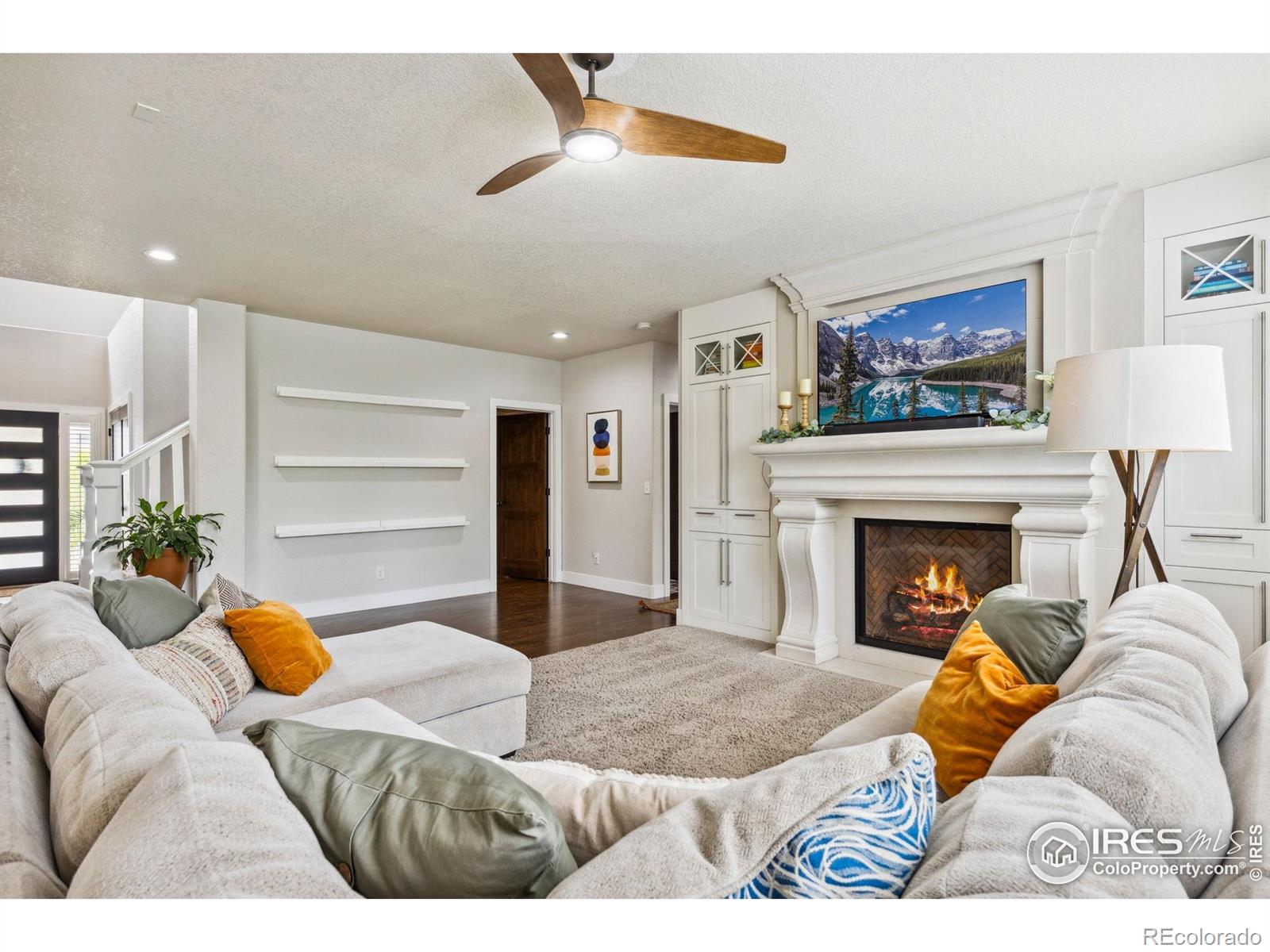 860 Quintana Lane