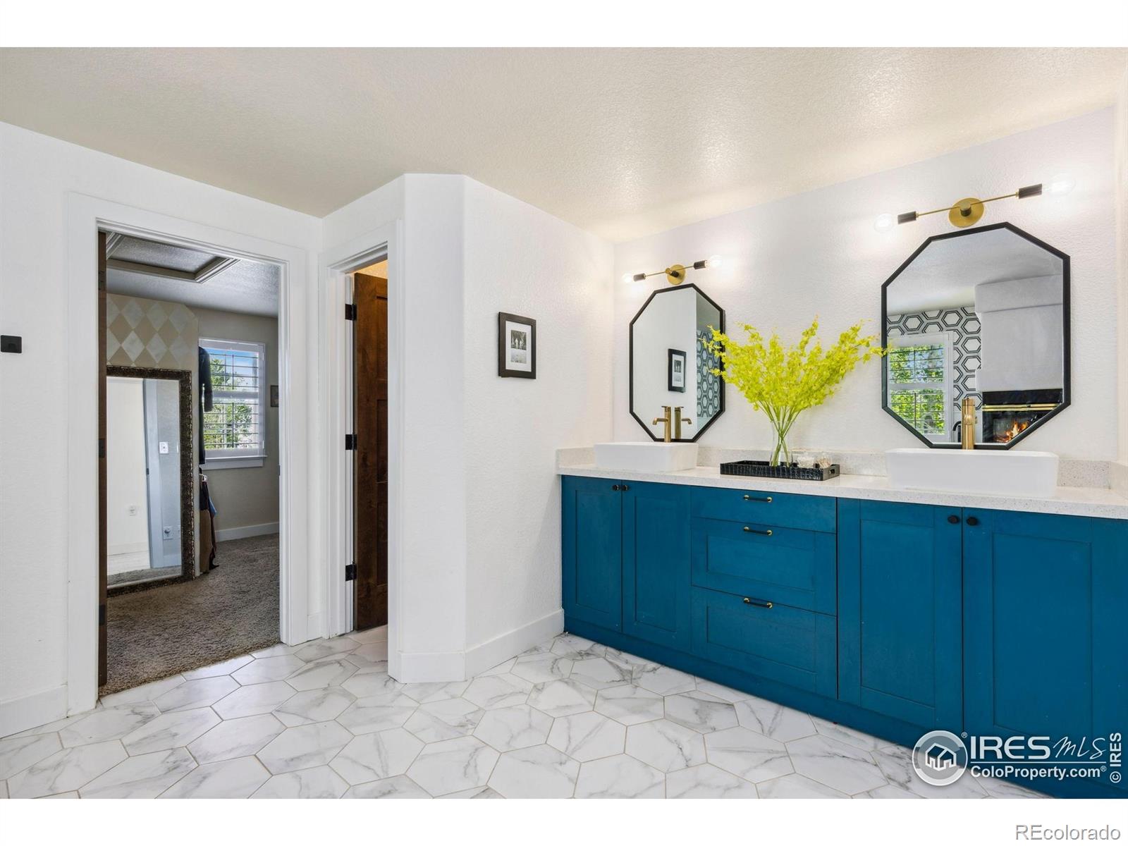 860 Quintana Lane