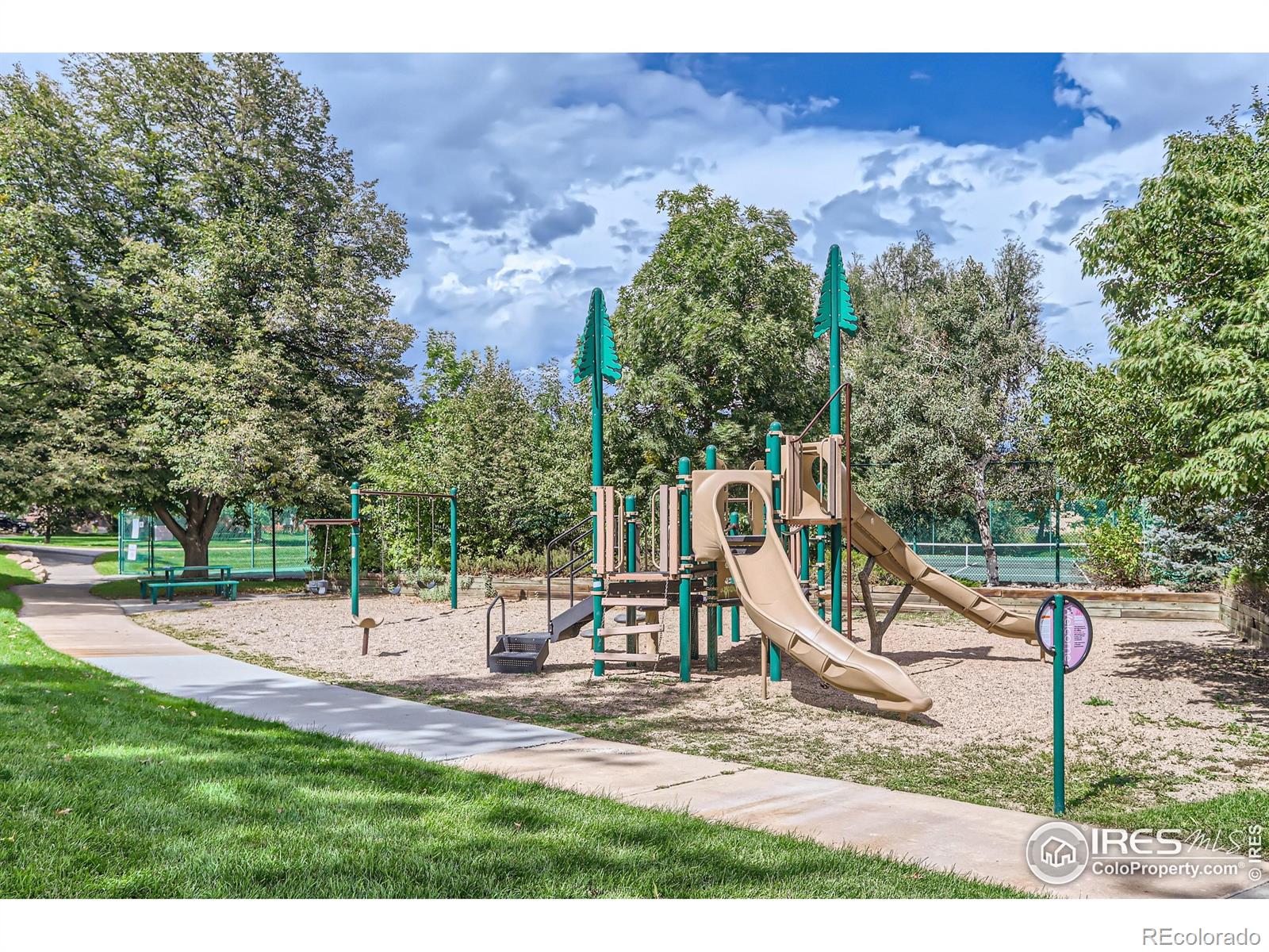 3673 Hazelwood Court