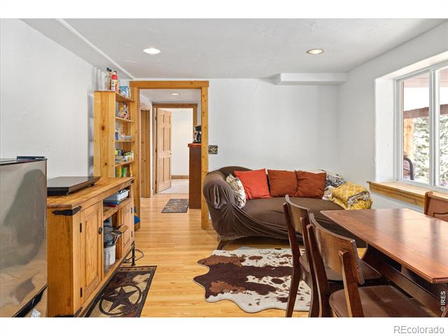 246 Rudi Lane W