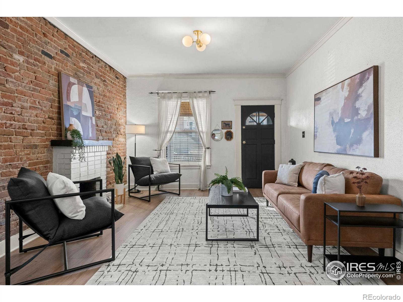 1056 S Pennsylvania Street