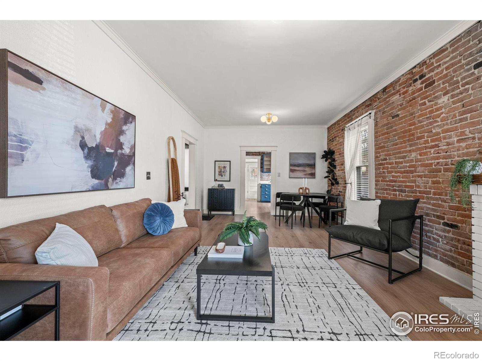 1056 S Pennsylvania Street