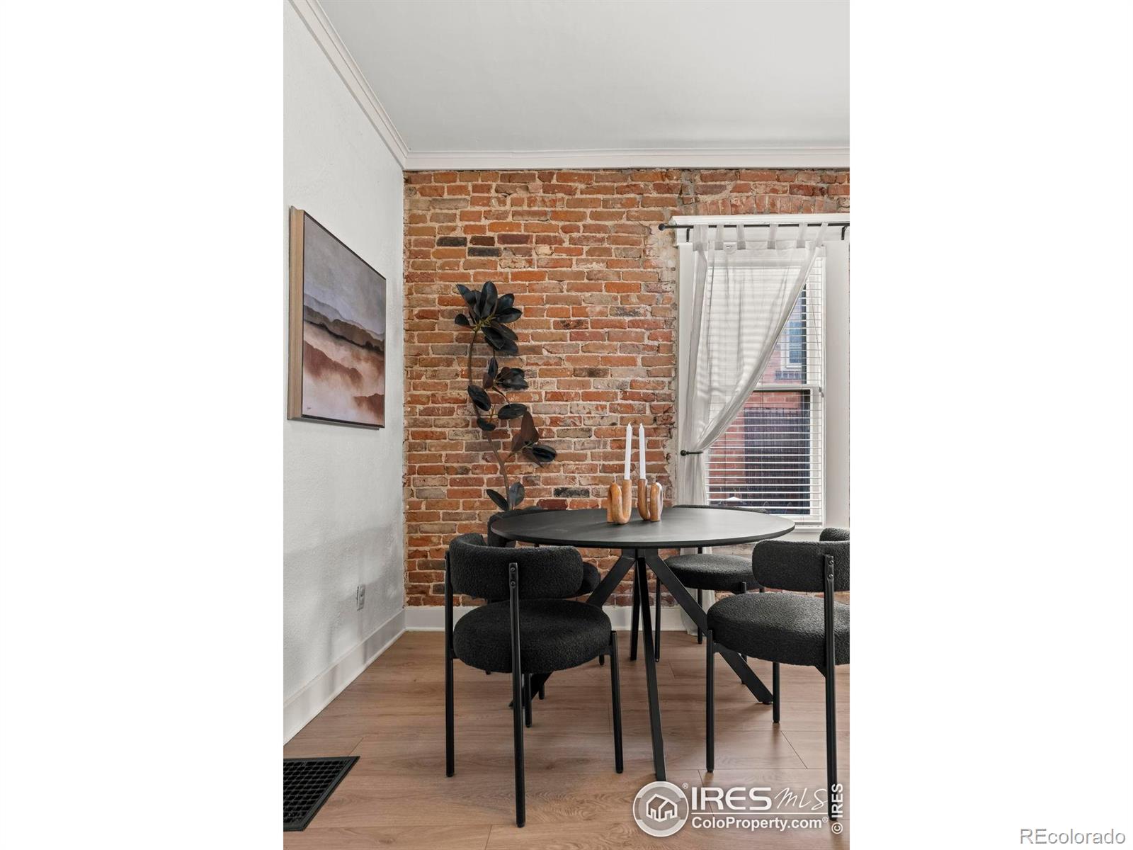 1056 S Pennsylvania Street