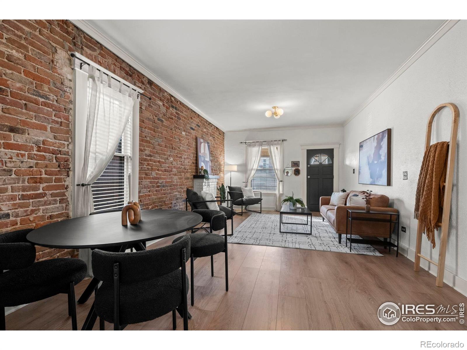 1056 S Pennsylvania Street