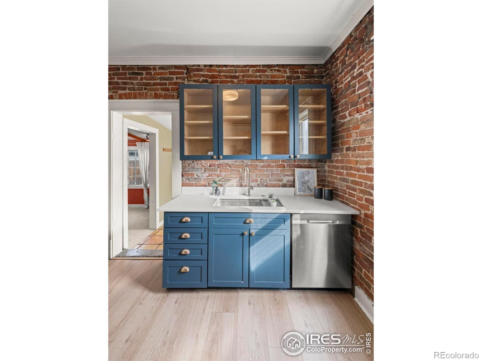 1056 S Pennsylvania Street