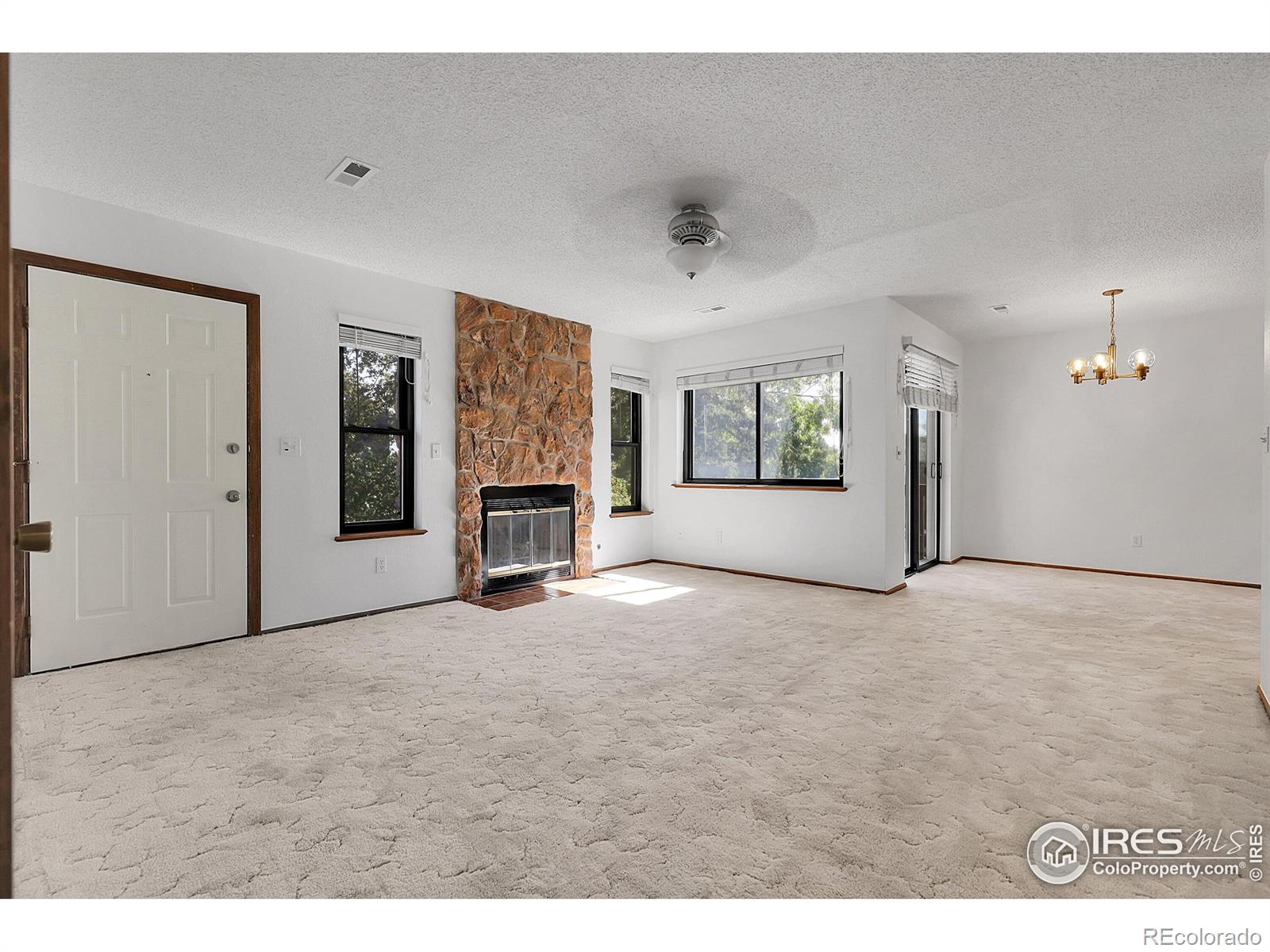 9438 W 89th Circle