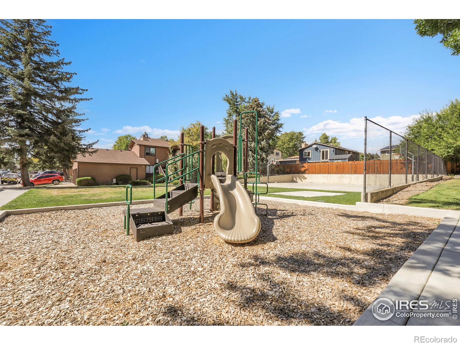 9438 W 89th Circle