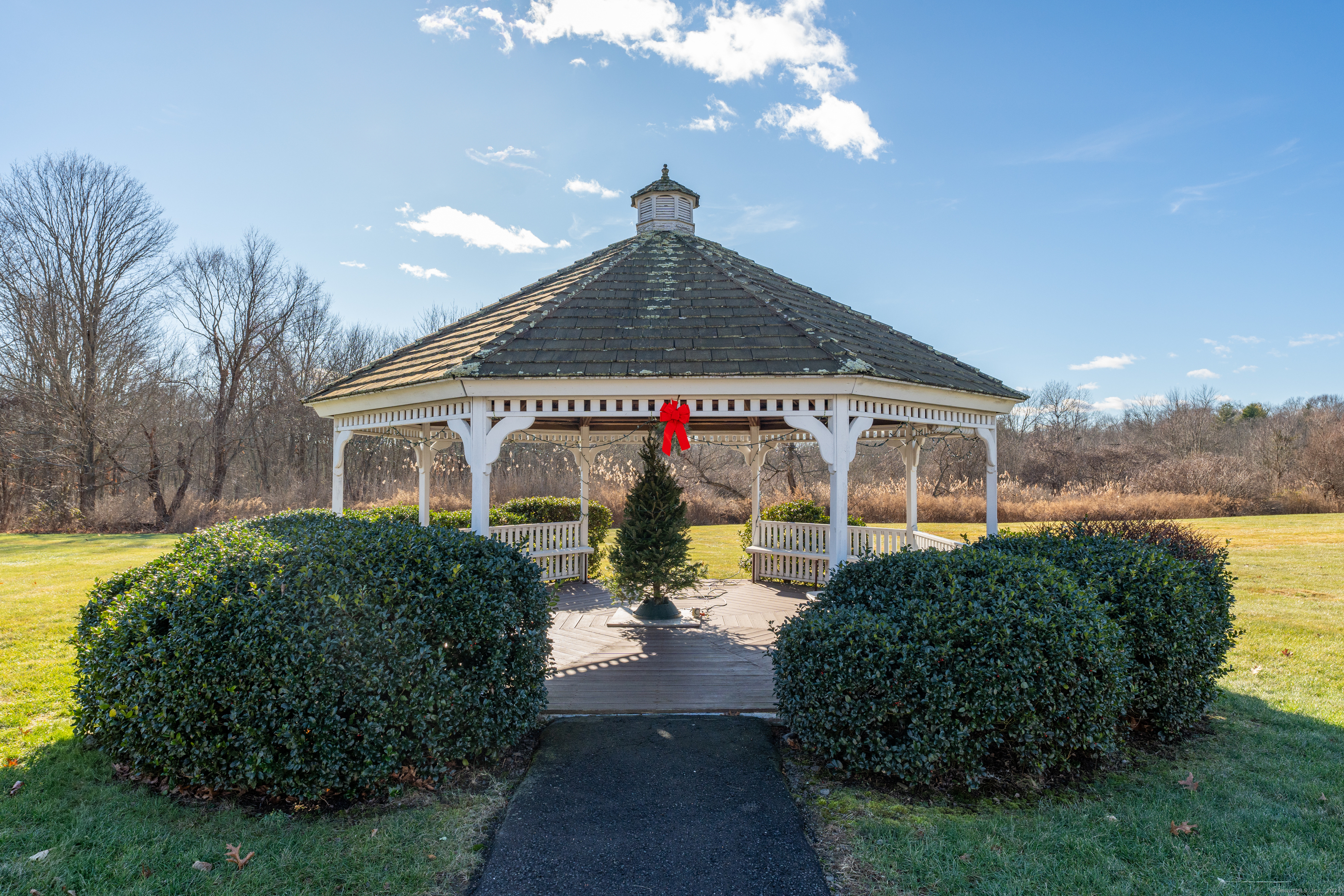 11 Hamlet Manor Lane 11