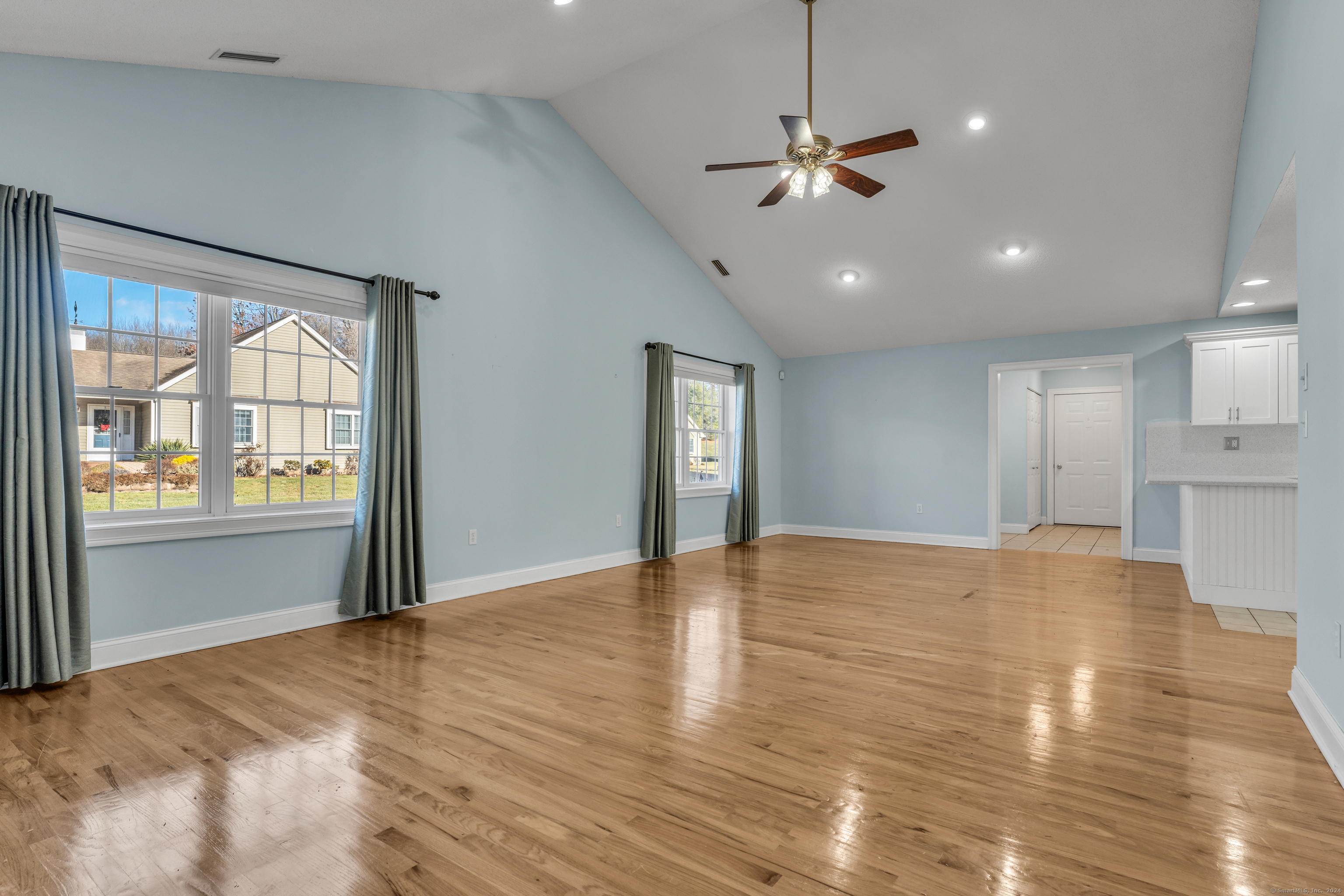 11 Hamlet Manor Lane 11