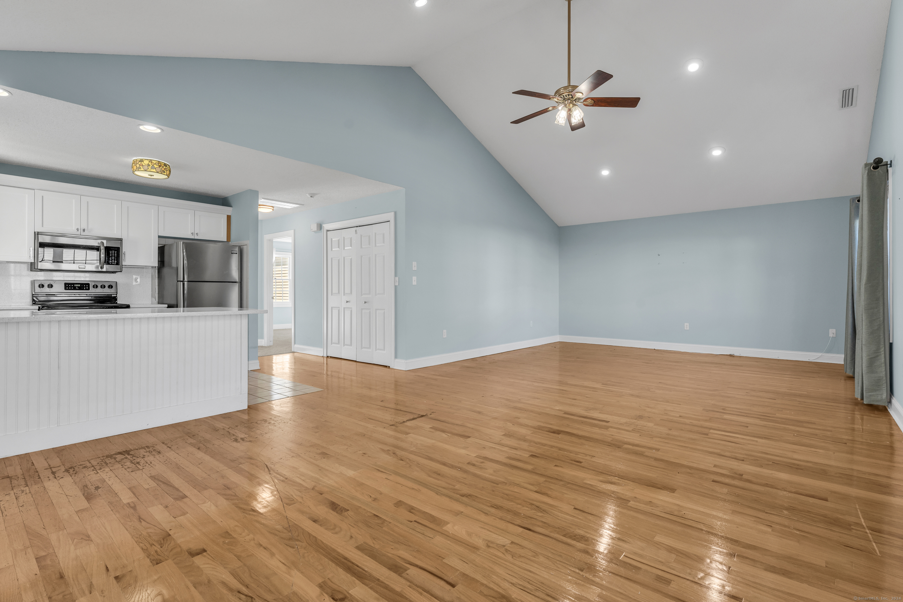 11 Hamlet Manor Lane 11