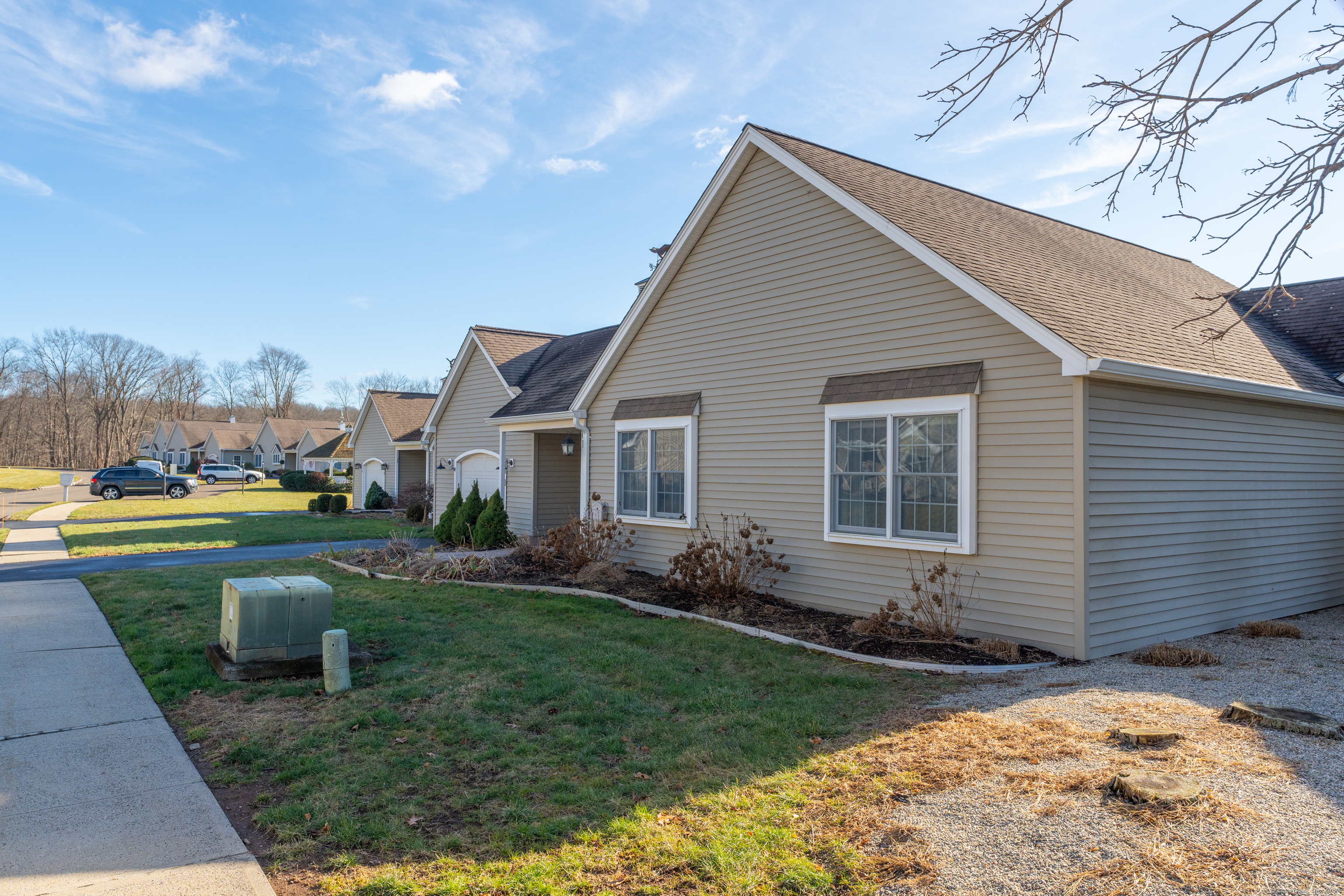 11 Hamlet Manor Lane 11