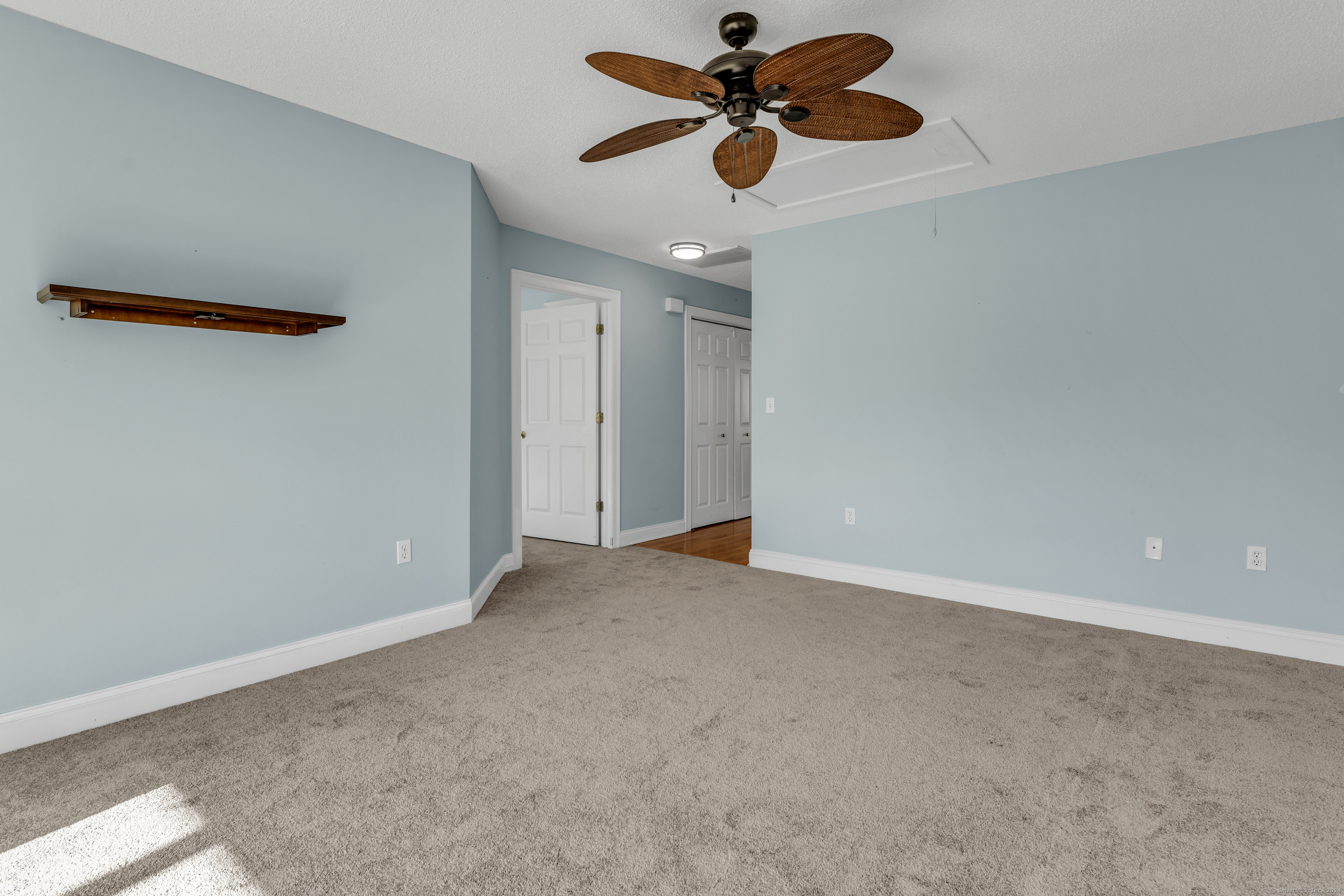 11 Hamlet Manor Lane 11