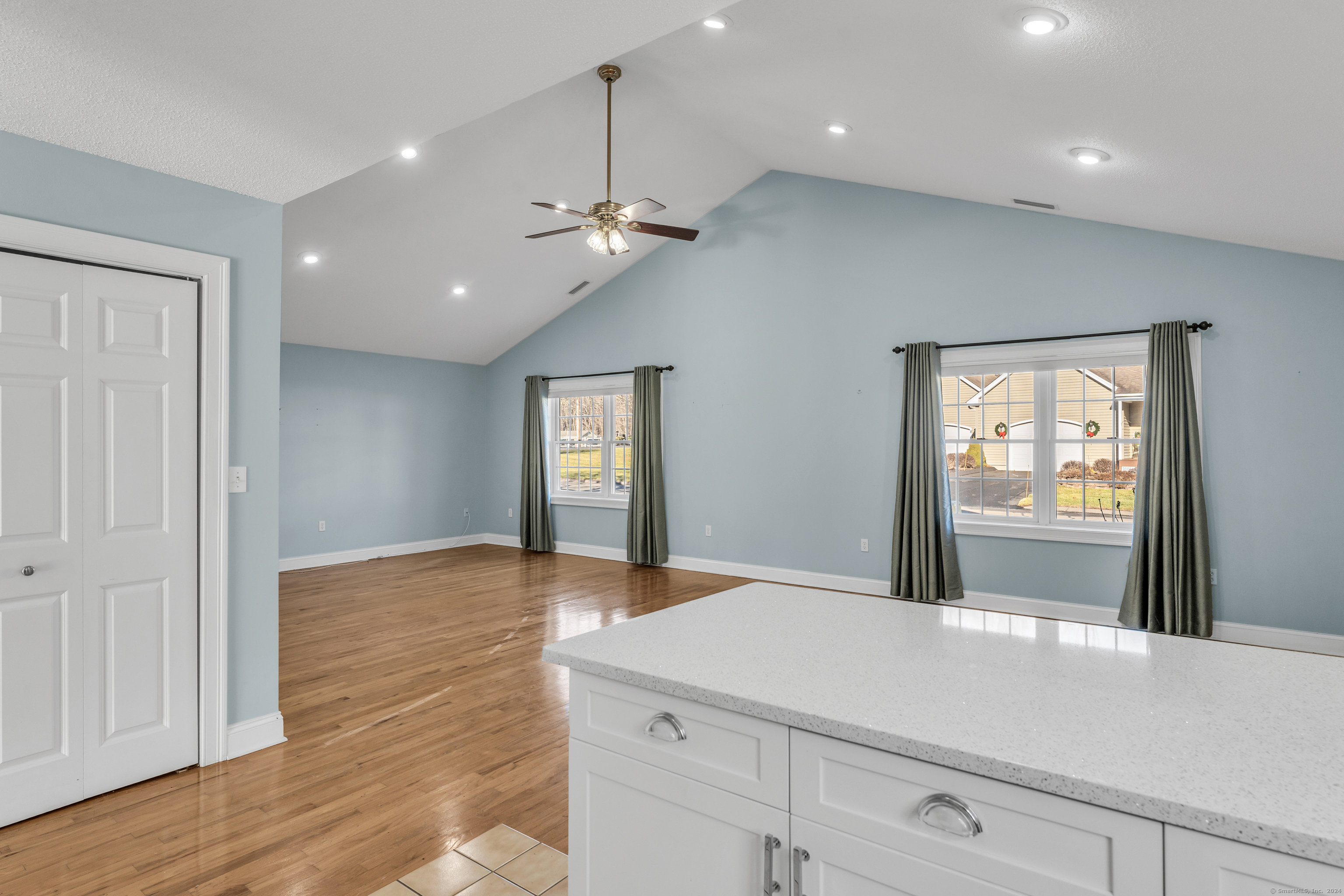 11 Hamlet Manor Lane 11