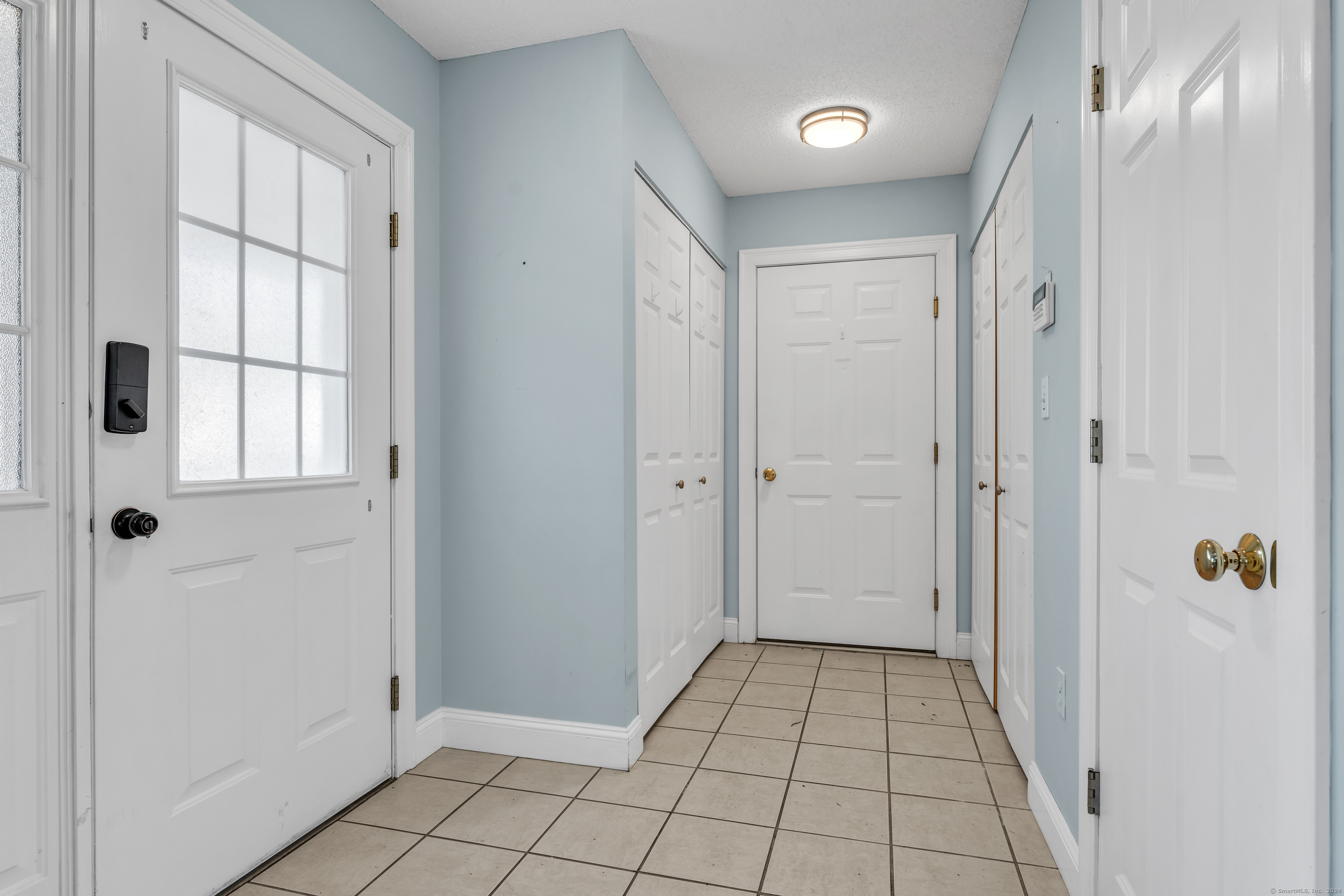 11 Hamlet Manor Lane 11