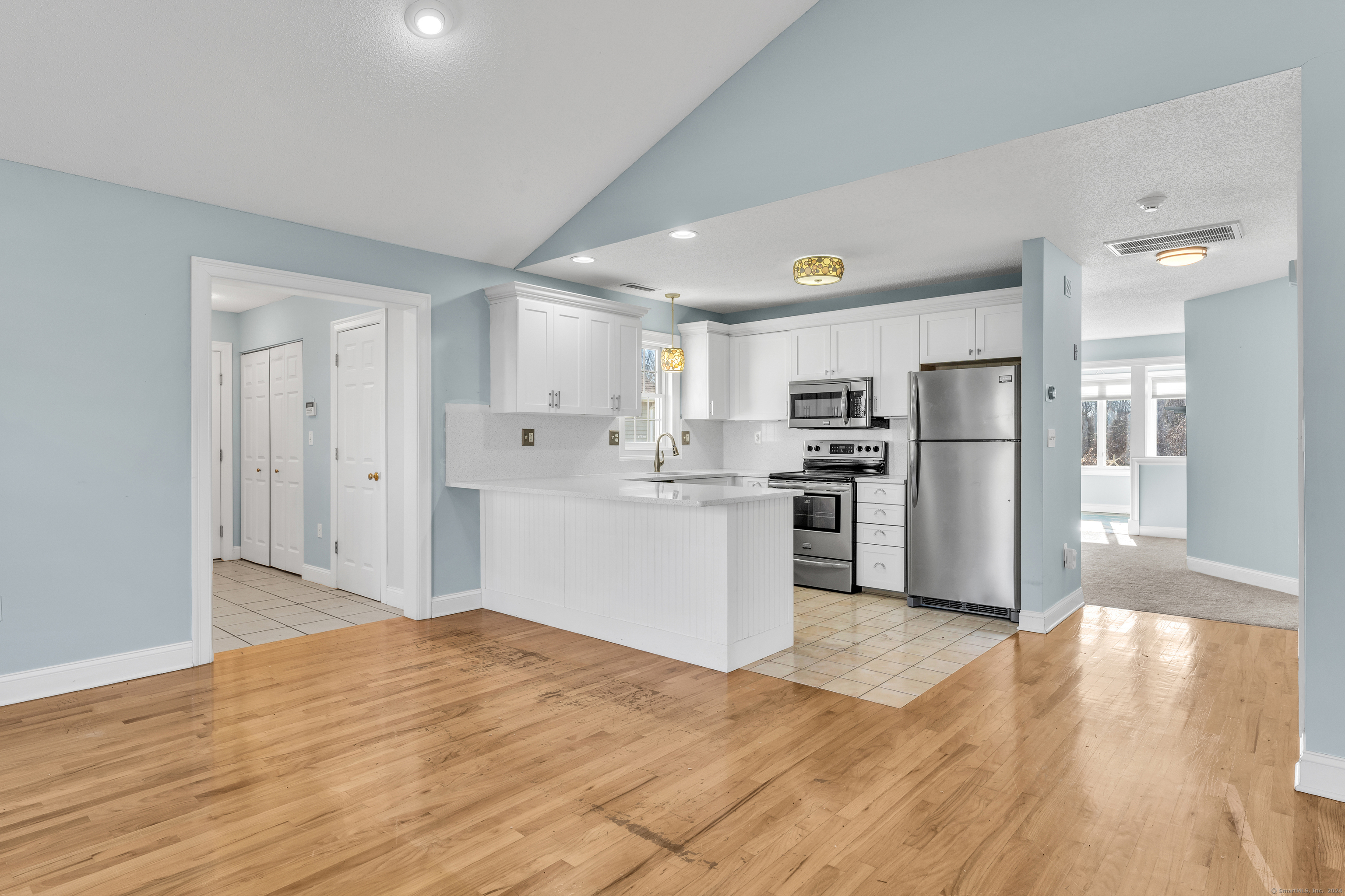 11 Hamlet Manor Lane 11