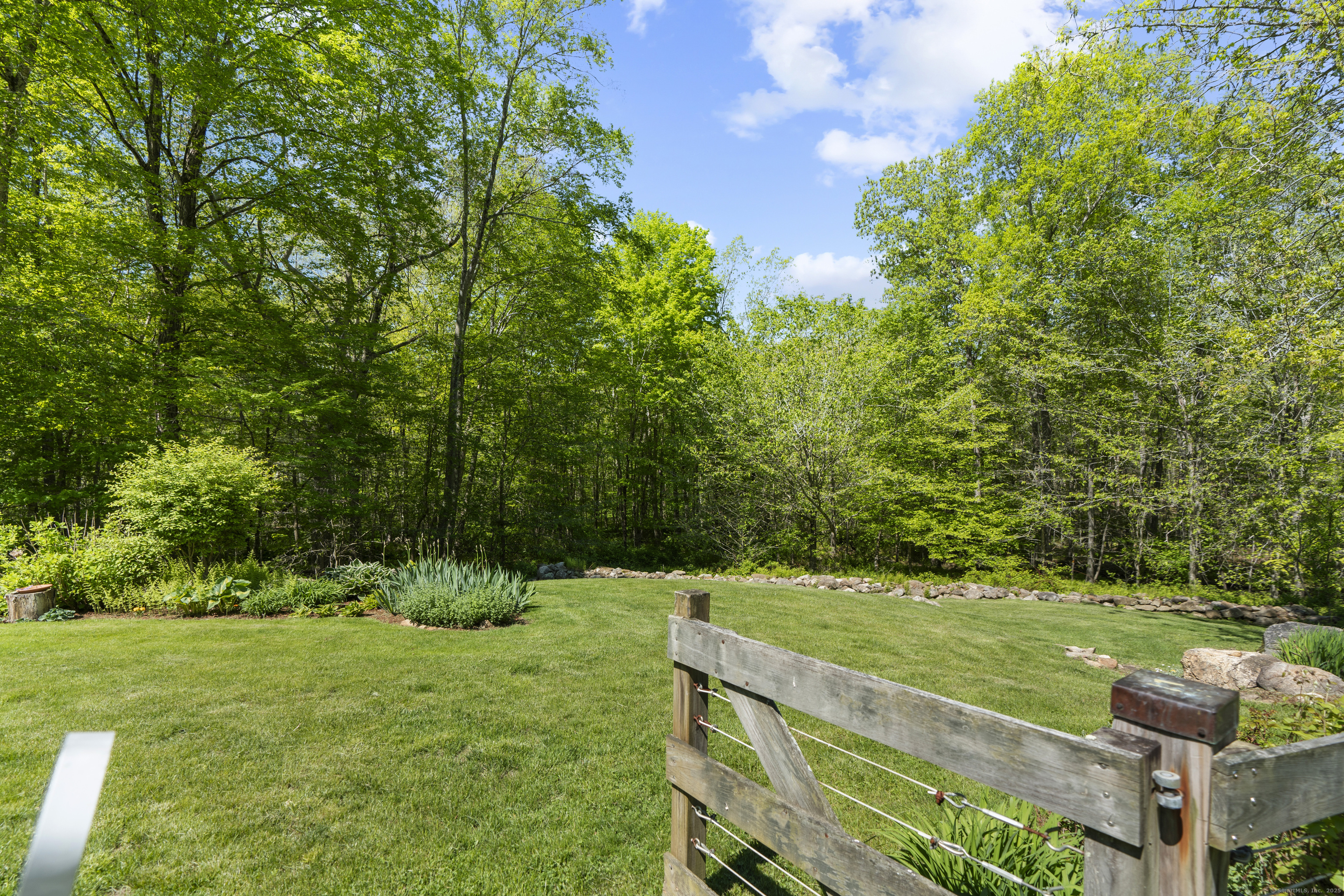 140 Podunk Road