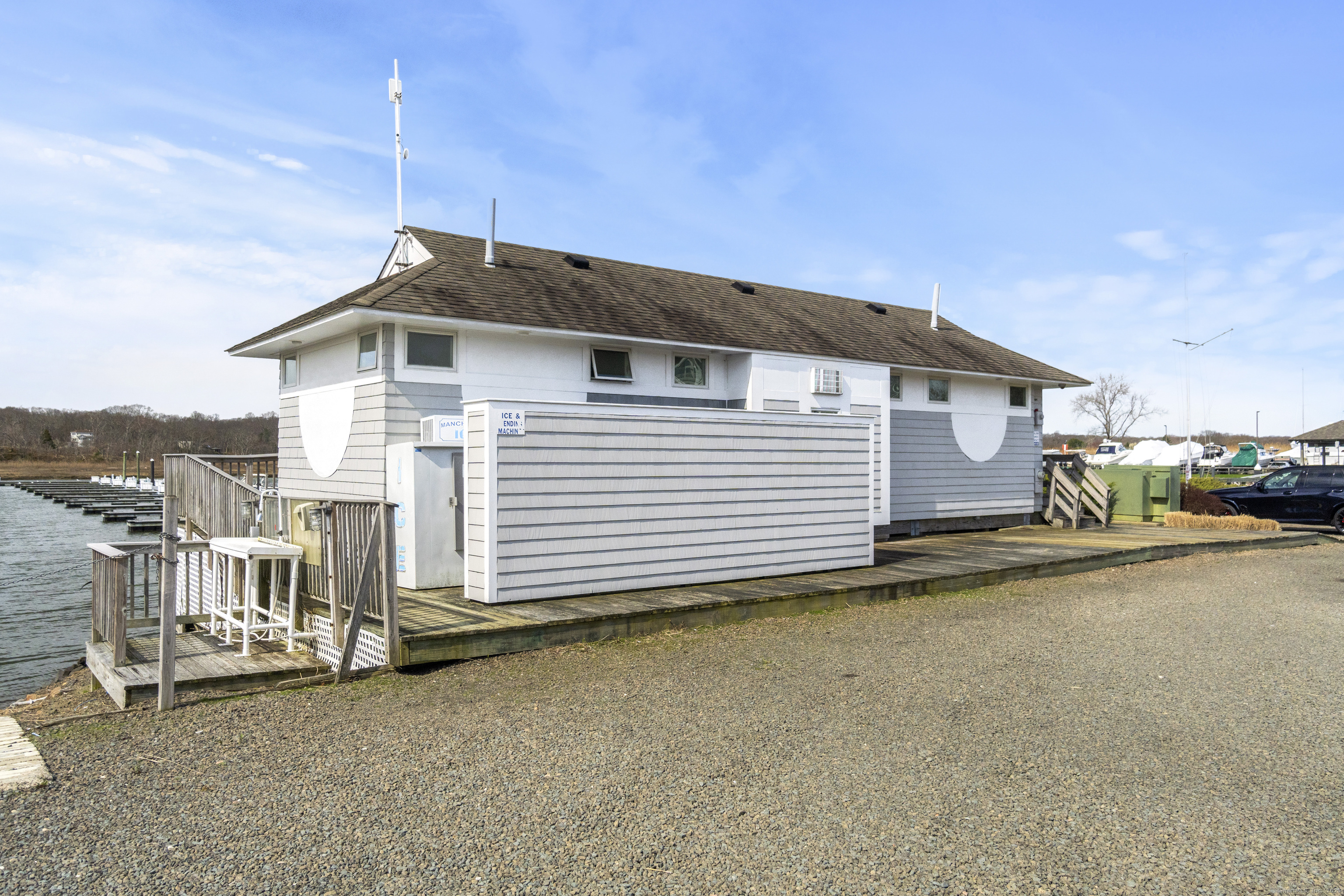 379 Whitfield Street BS1138
