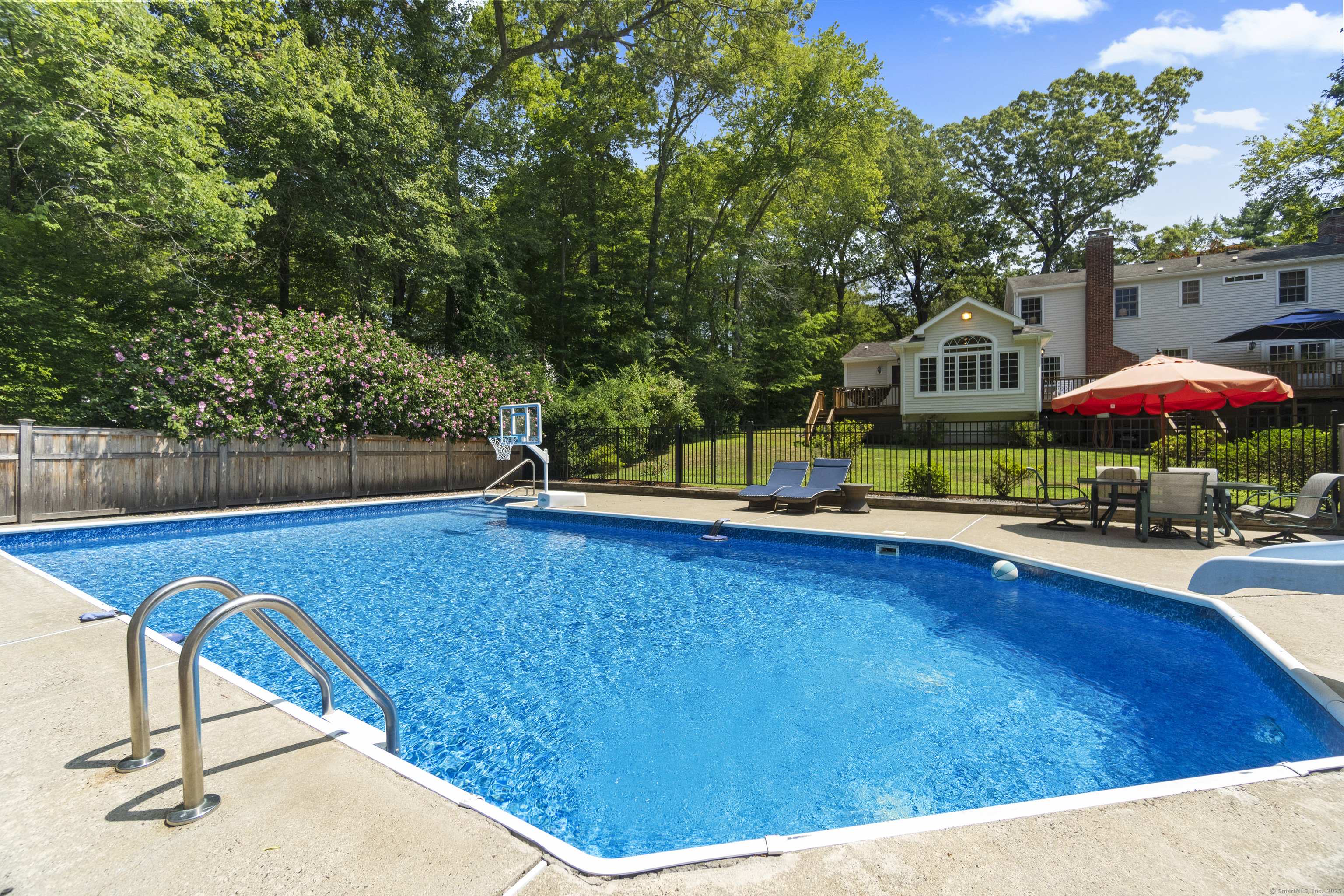 241 Hunters Trail