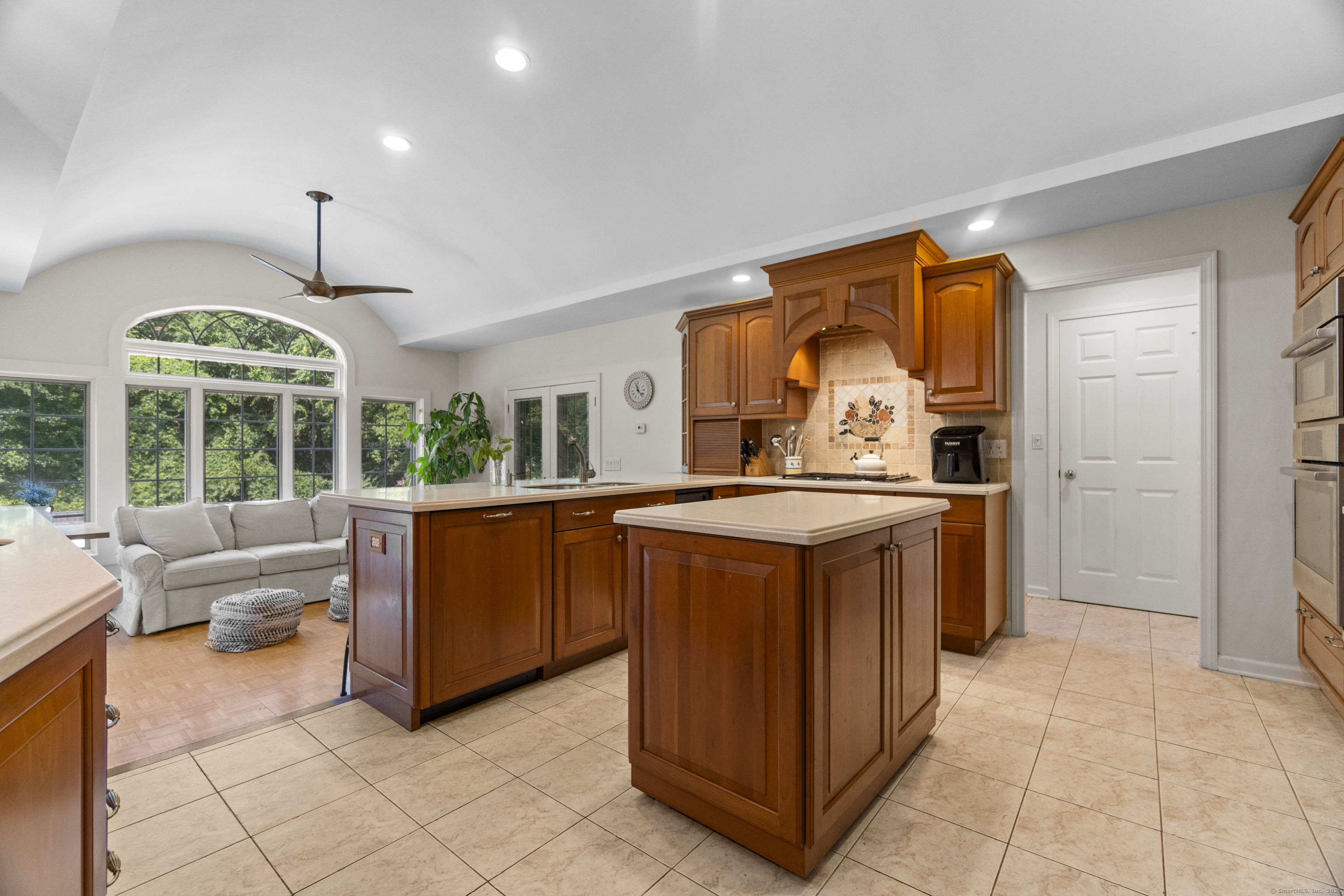 241 Hunters Trail