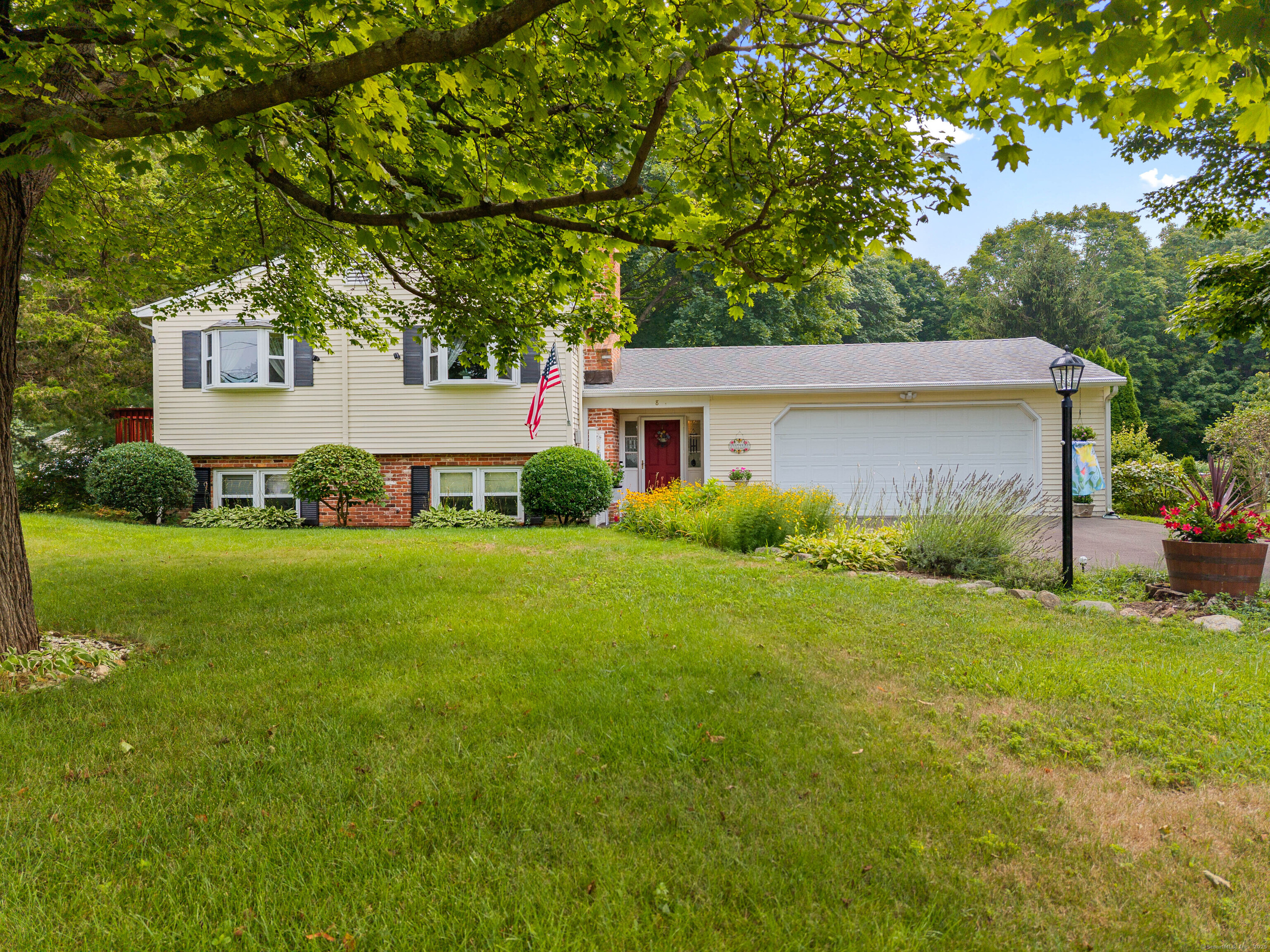 8 Horseshoe Road