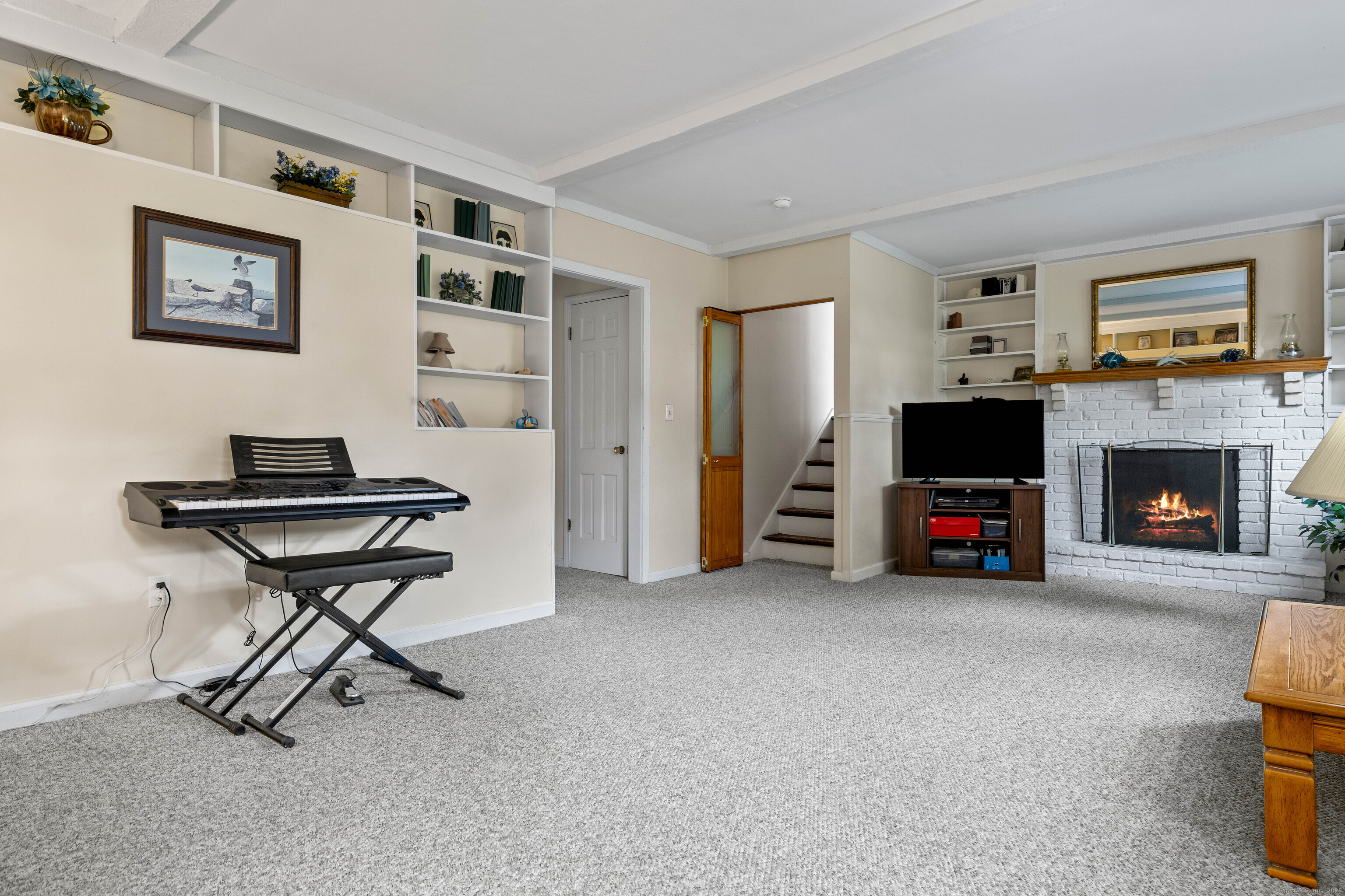 8 Horseshoe Road