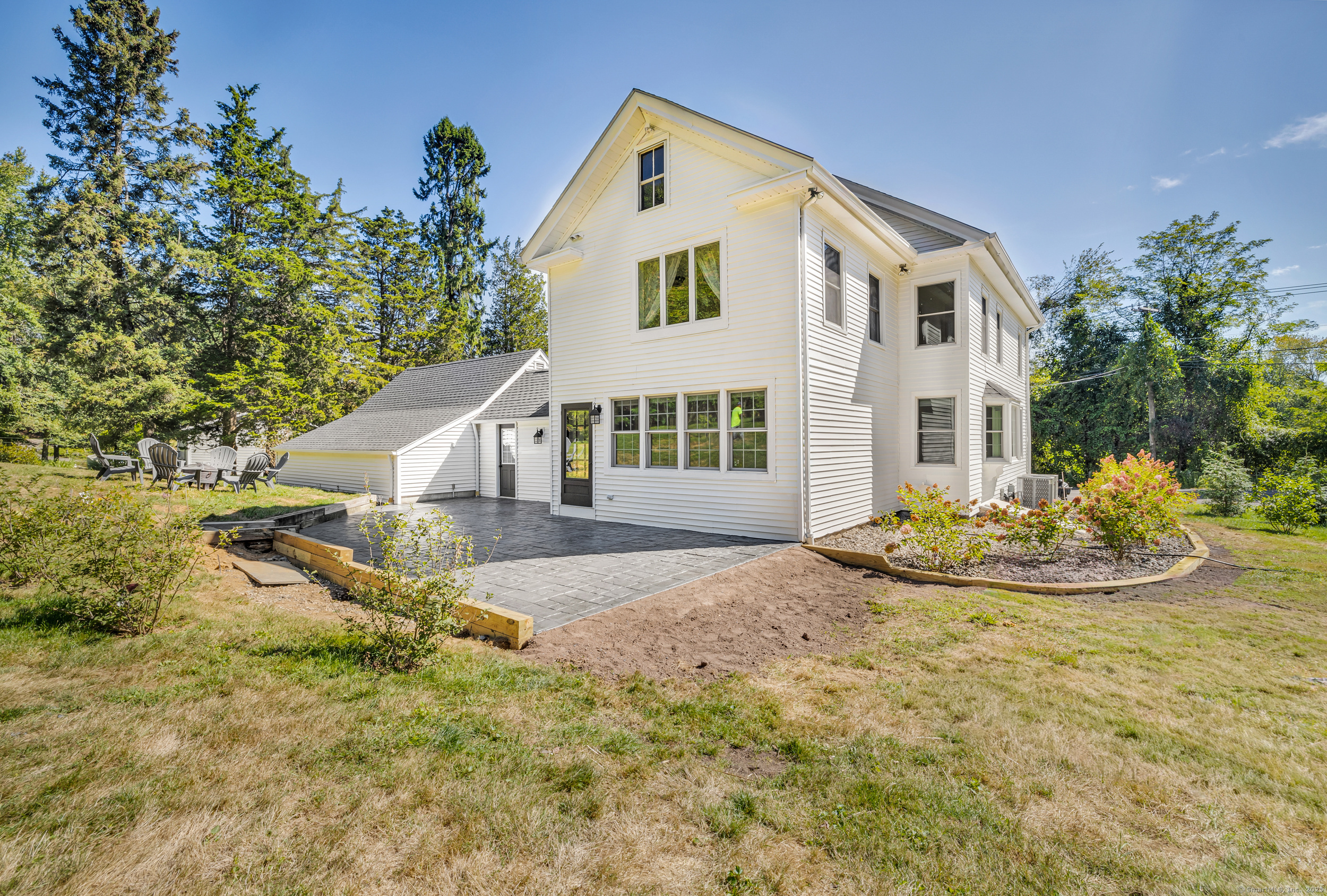 99 Horse Pond Road
