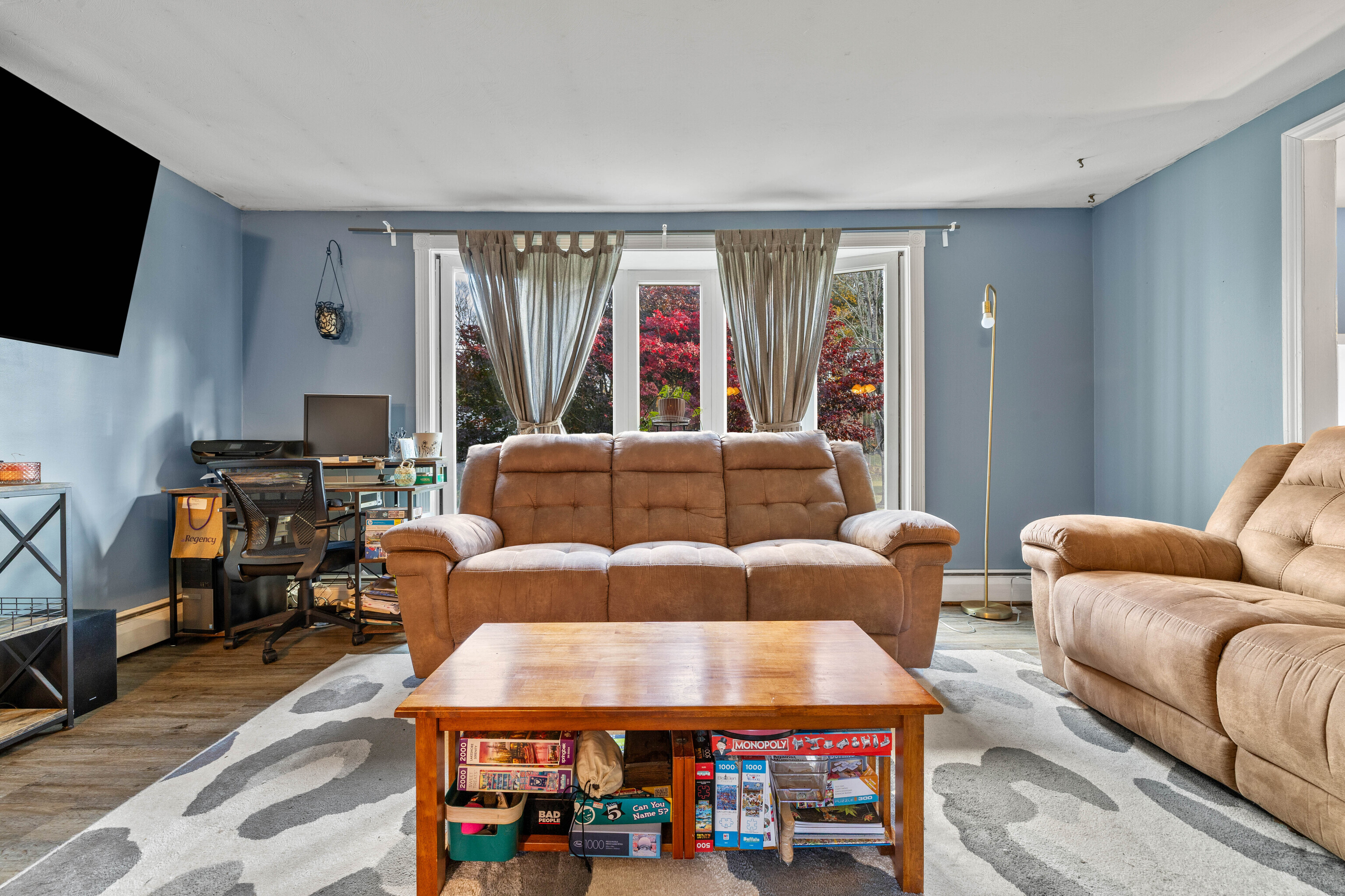 4 Van Dyke Lane