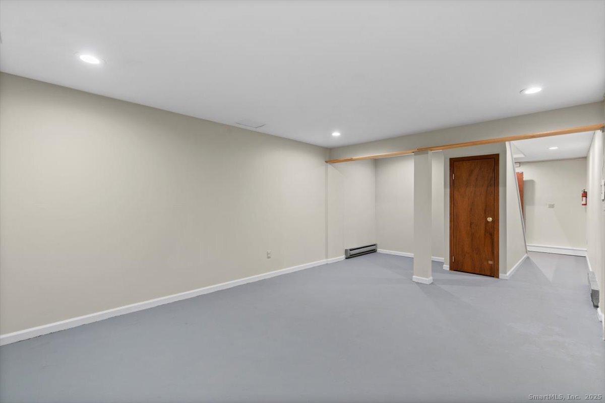 372 Old Rock Road 372