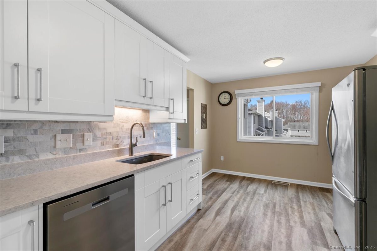 372 Old Rock Road 372