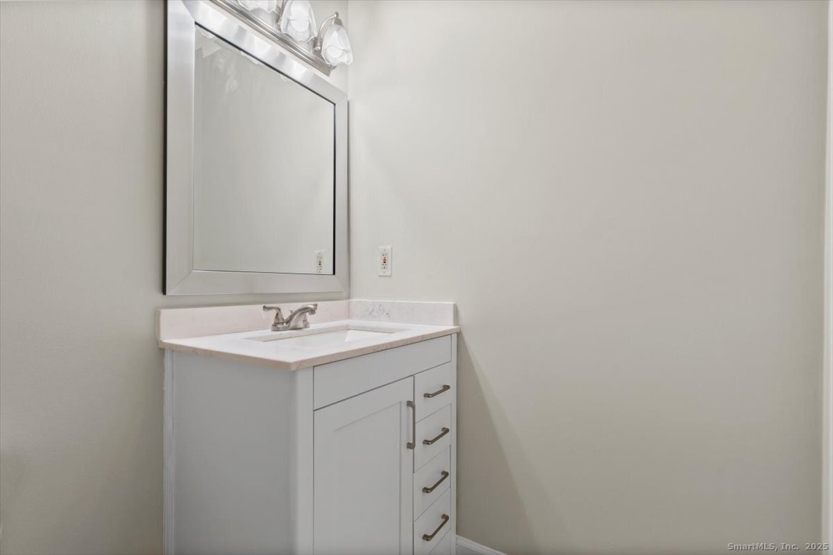 372 Old Rock Road 372