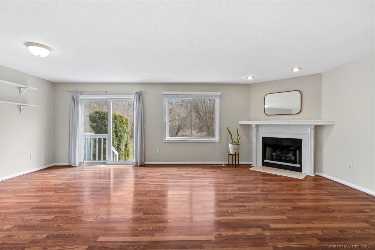 372 Old Rock Road 372