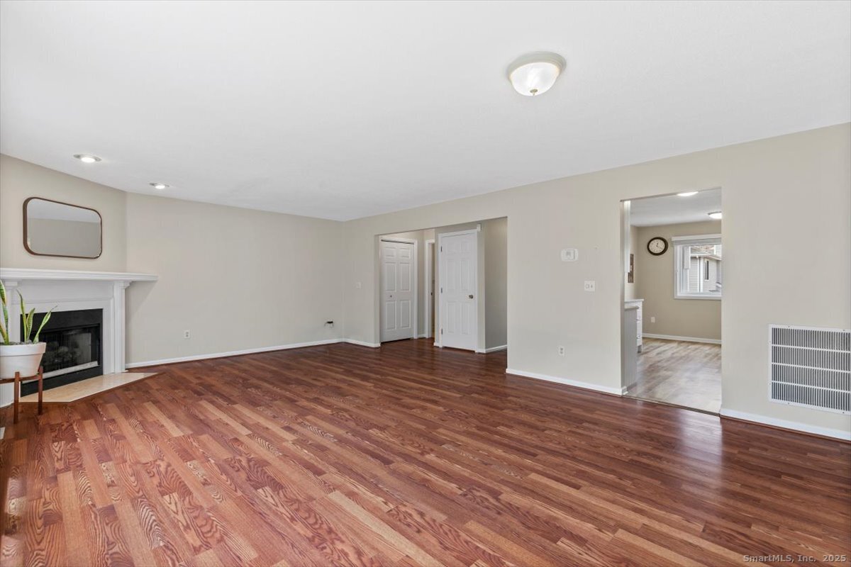 372 Old Rock Road 372