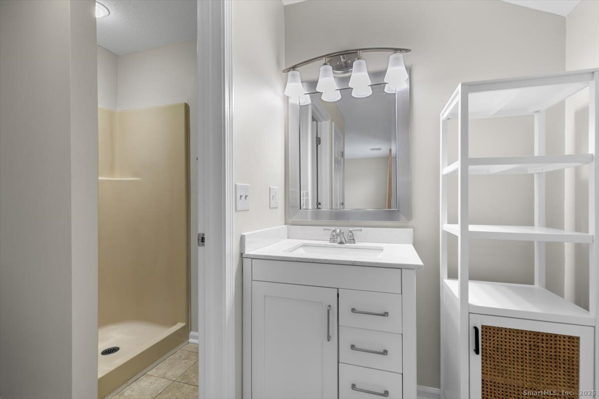 372 Old Rock Road 372