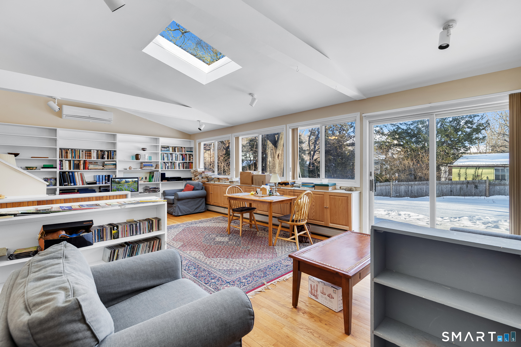 32 Dawes Avenue