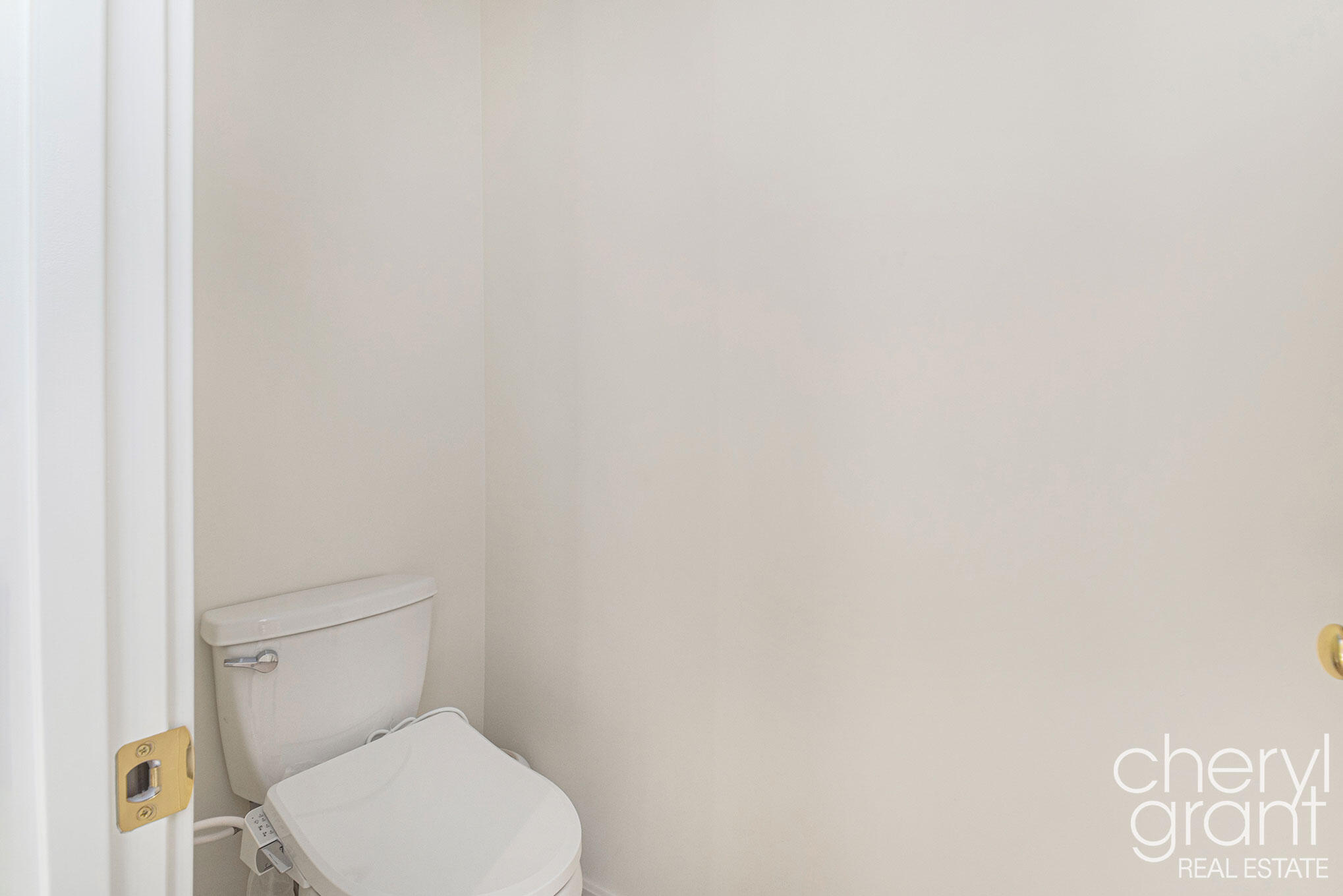 2578 Lakeshore Drive