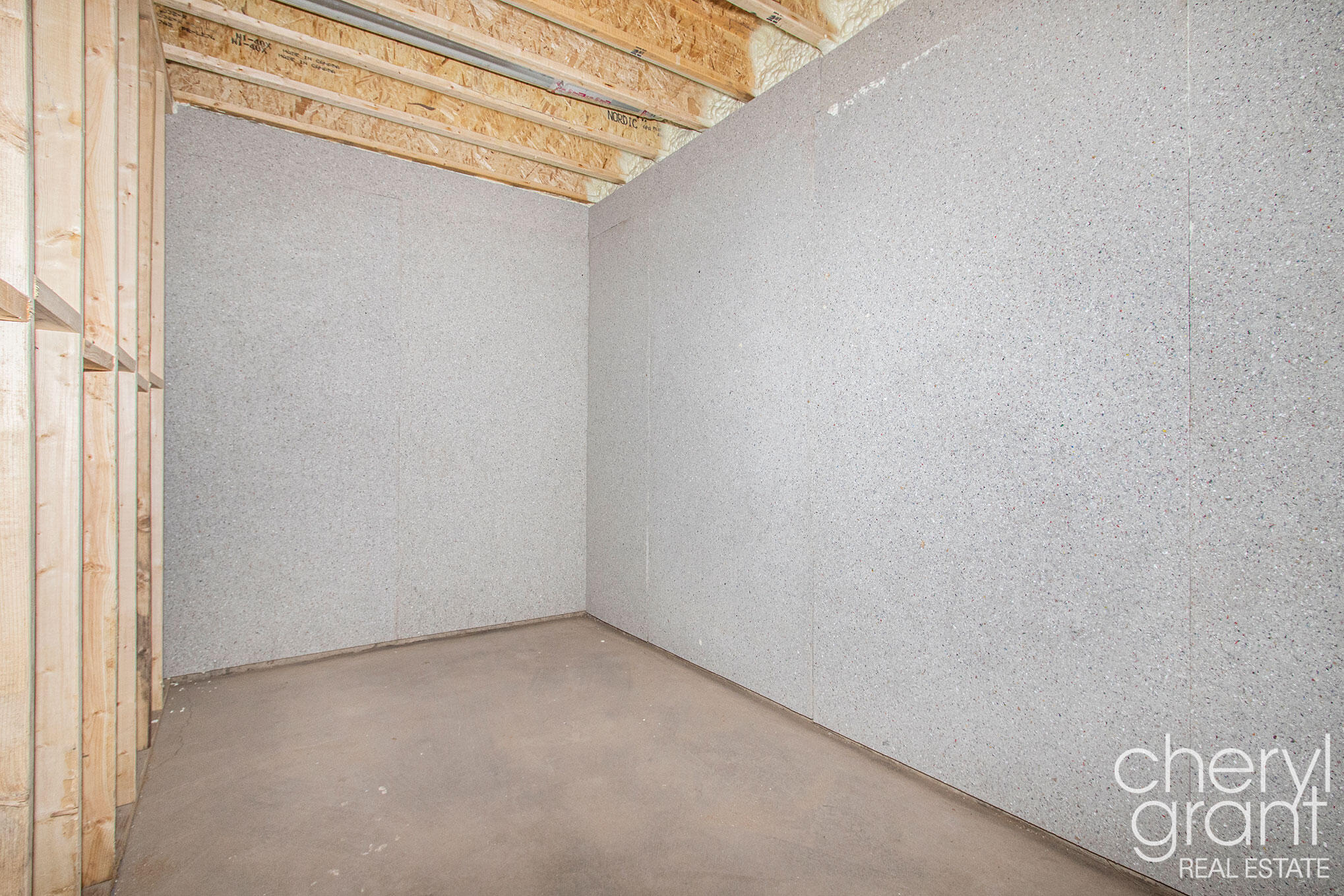 2578 Lakeshore Drive