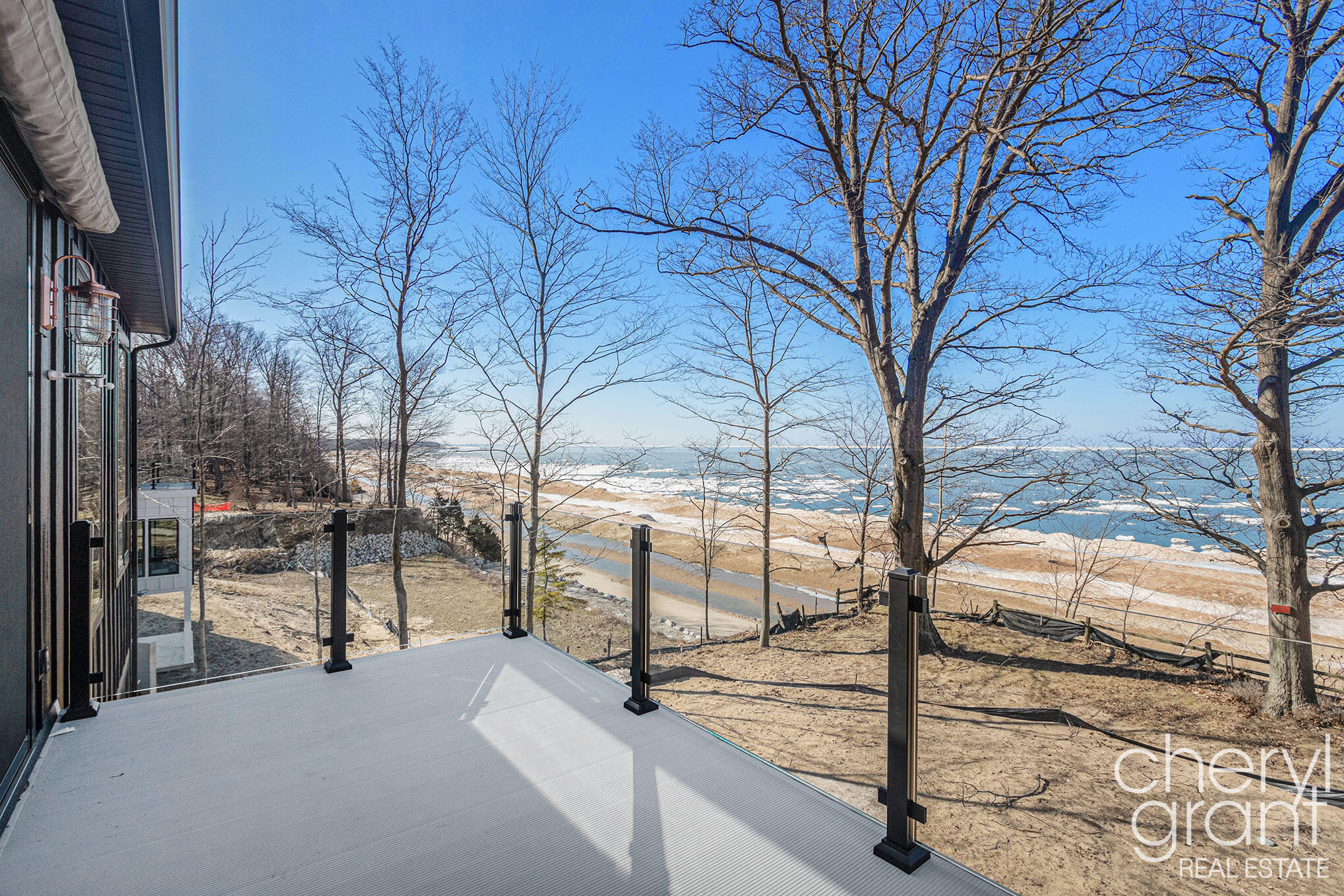 2578 Lakeshore Drive