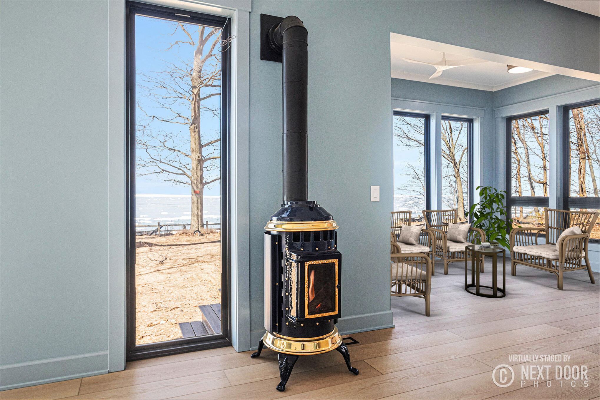 2578 Lakeshore Drive