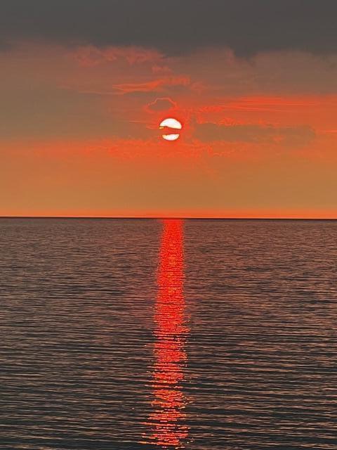 2578 Lakeshore Drive