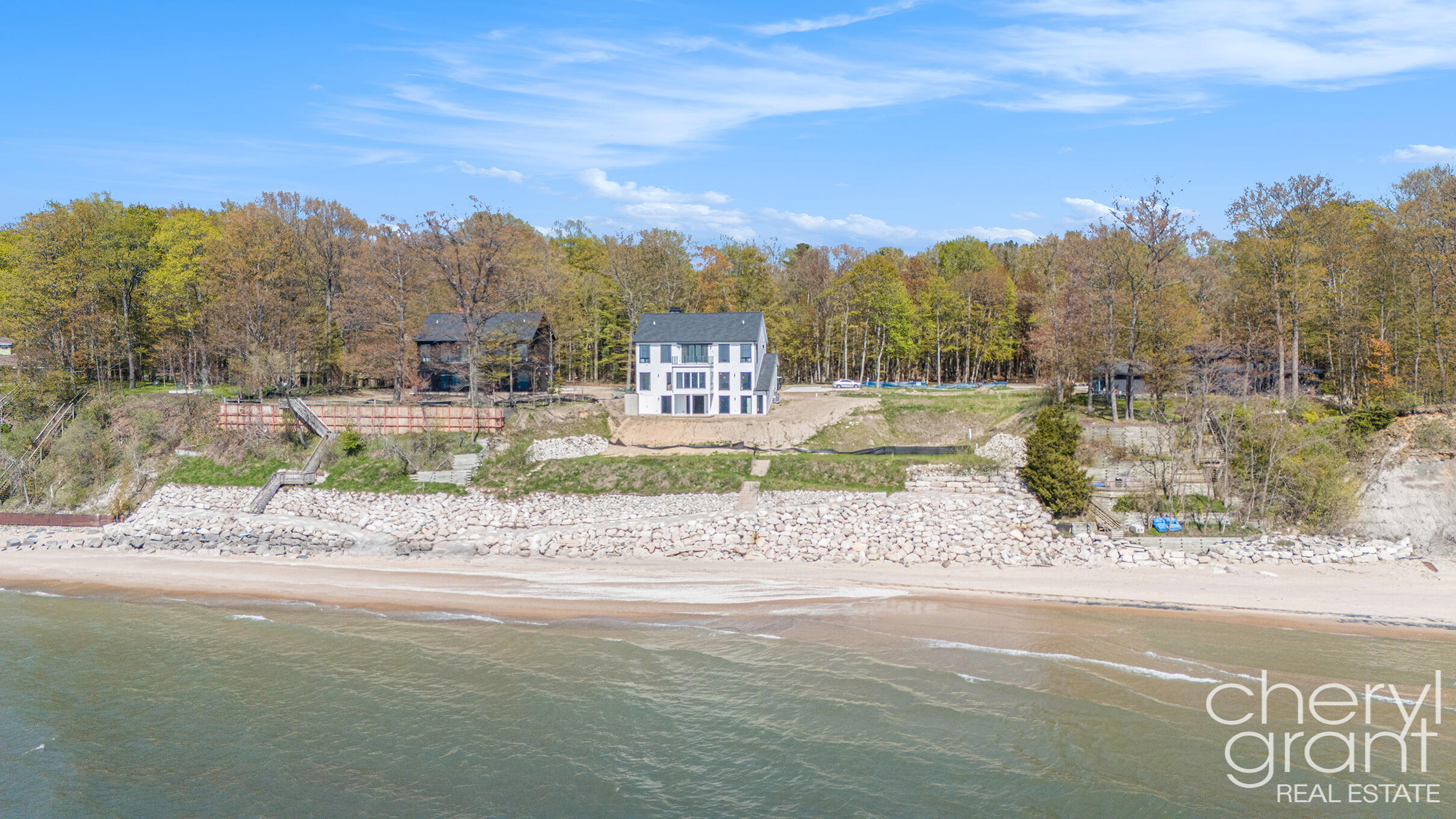 2578 Lakeshore Drive