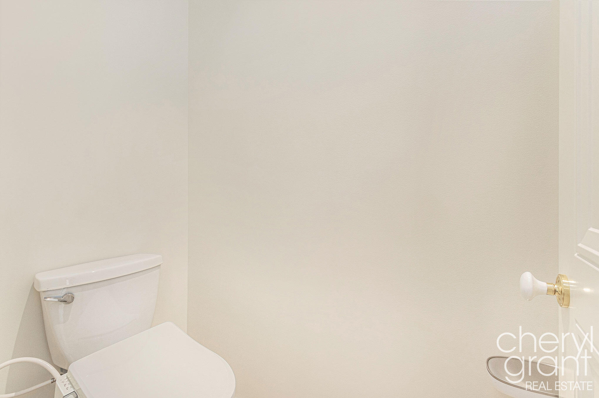 2578 Lakeshore Drive