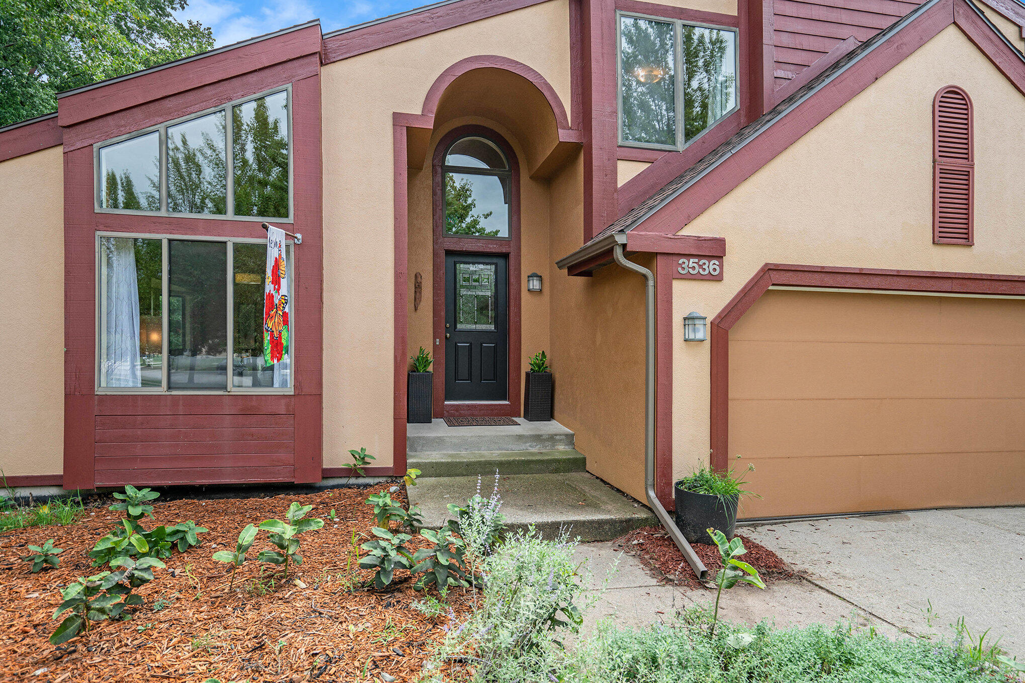 3536 Brook Trail SE