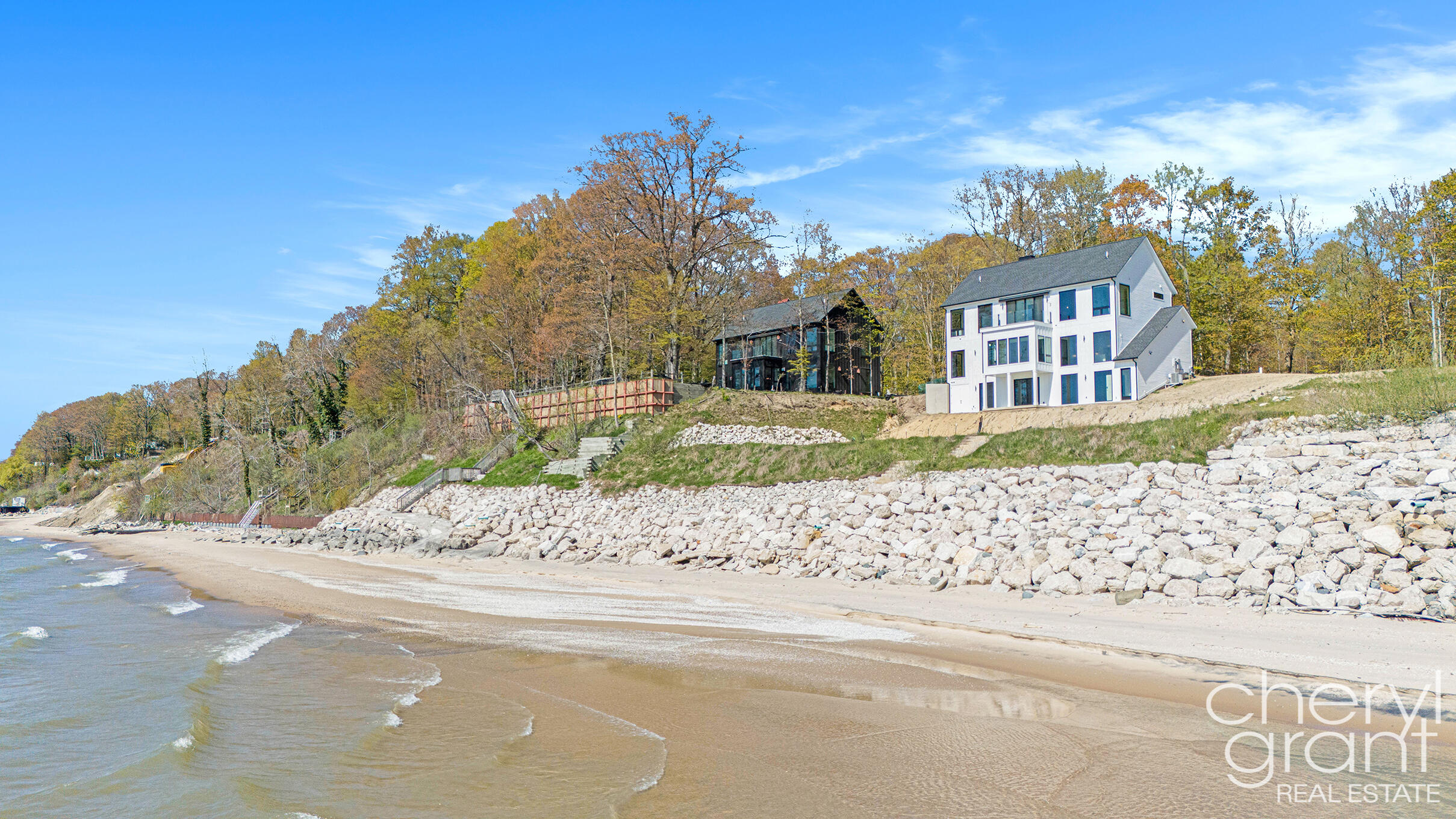 2576 Lakeshore Drive