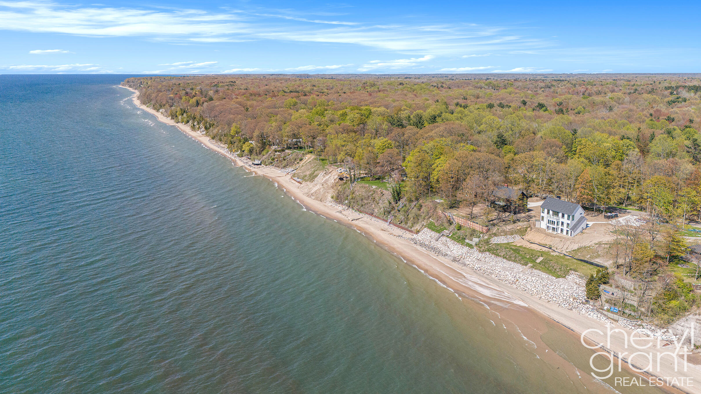 2576 Lakeshore Drive