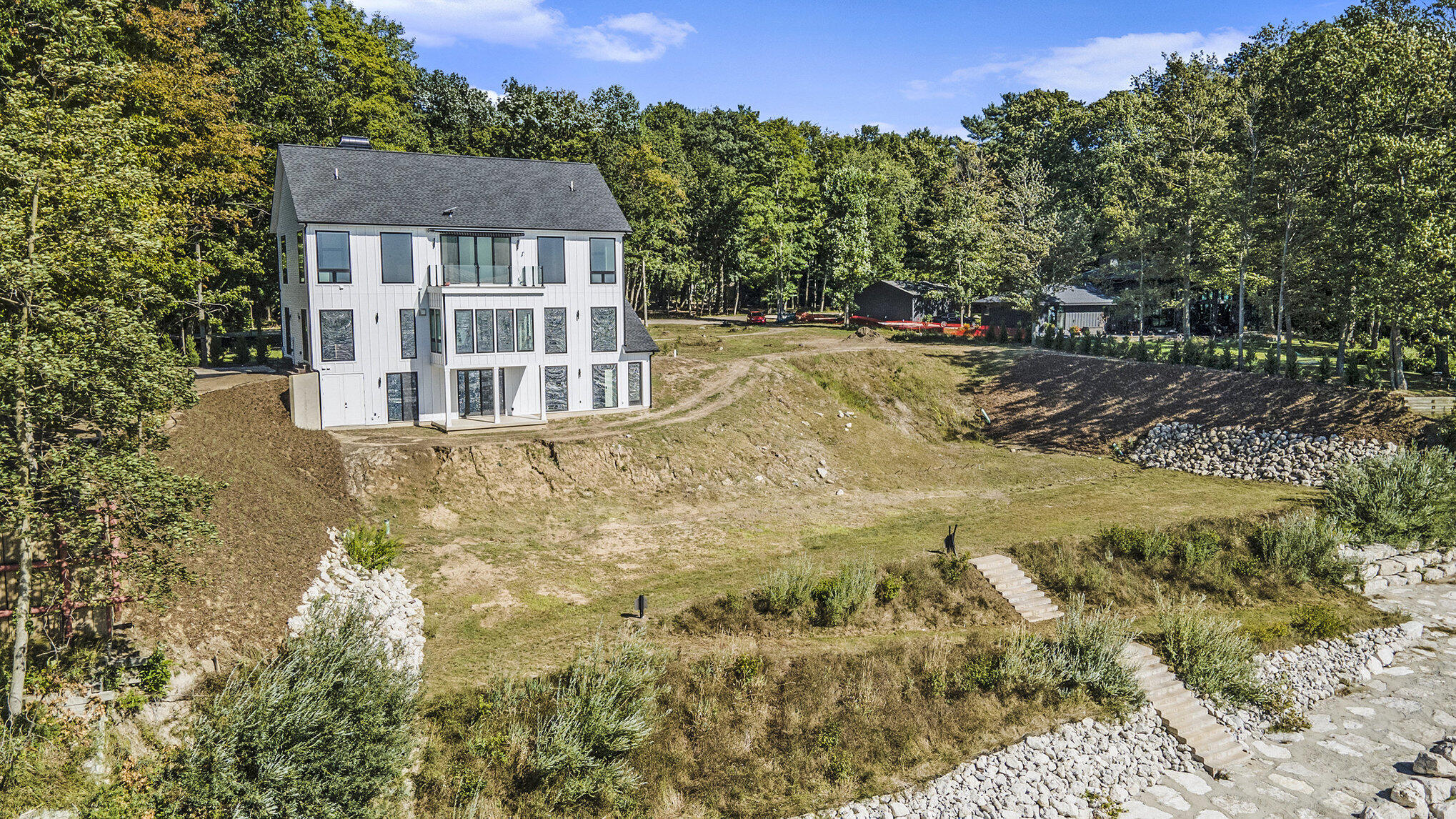 2576 Lakeshore Drive